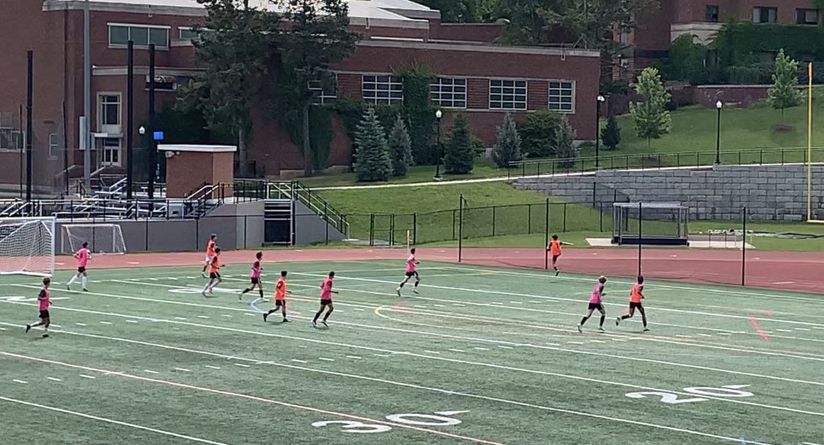 had a great time at the @urmenssoccer ID camp. Big thank you to Coach Apple and Coach Streb for hosting the event! https://t.co/VXJn3tCRR1