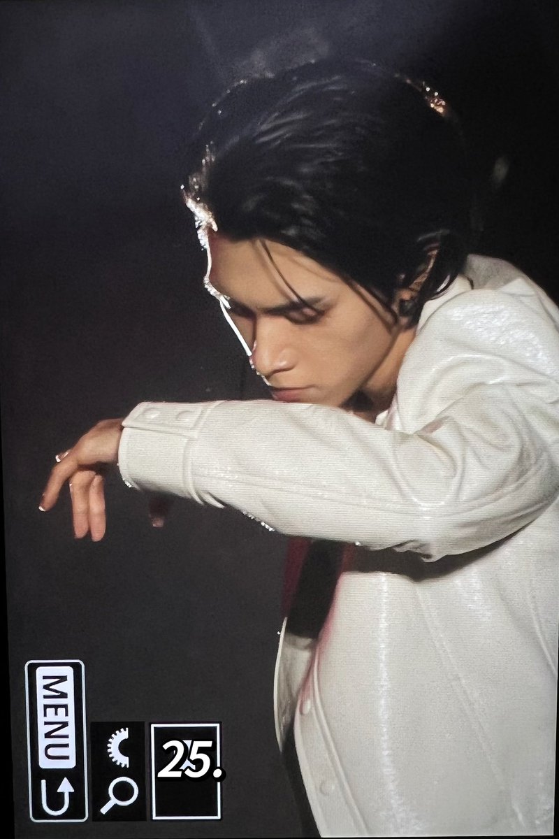 GoldenClot45_'s tweet photo. 20230709
💫⚡️✨⭐️
#HENDERY #黃冠亨 #WayV https://t.co/77xSXMMTnm