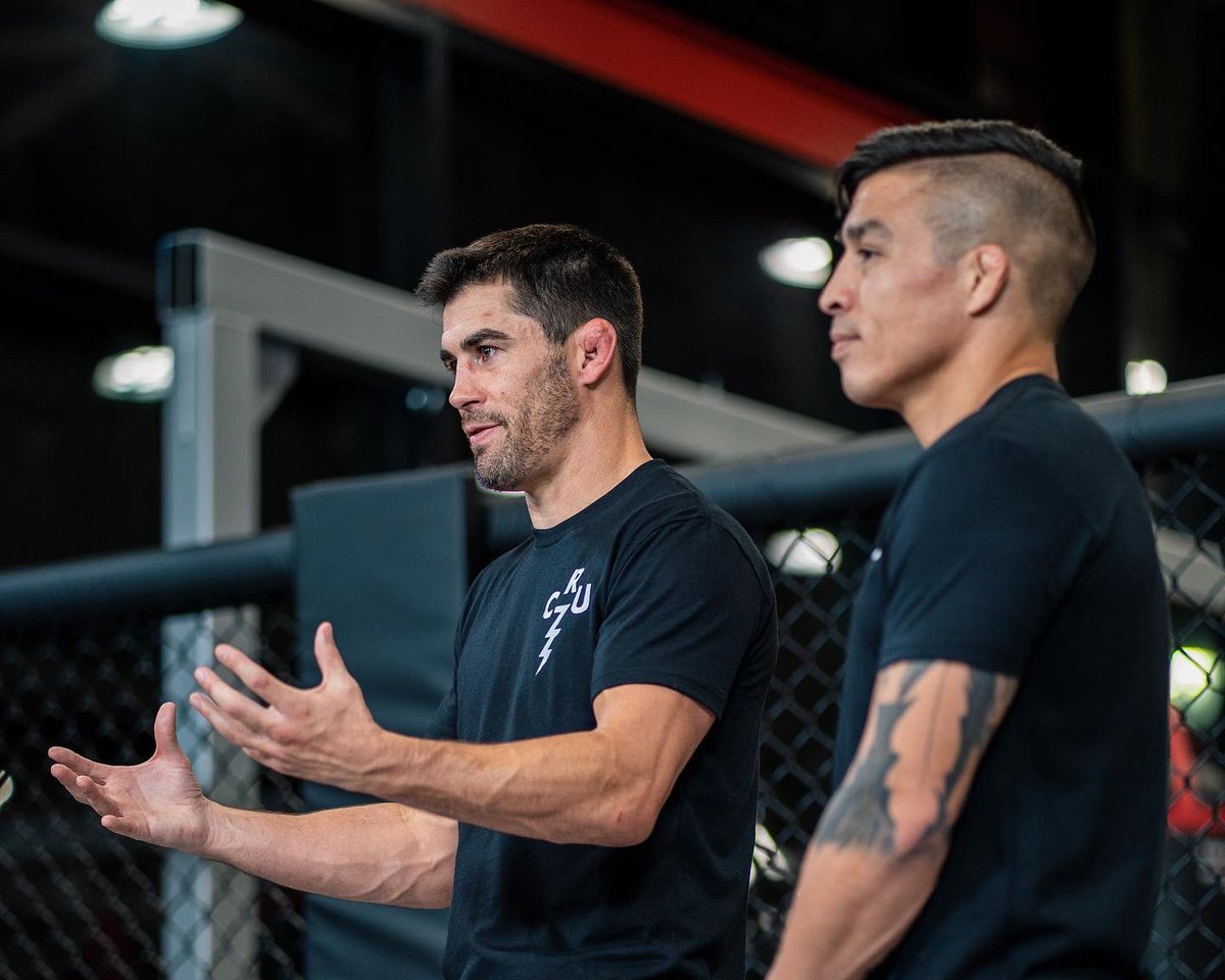 Unlocking Victory on @espn 🎥 @DominickCruz 

This Sunday’s Episode is fueled by @blckriflecoffee ☕️ 

#americascoffee #unlockingvictory #espn #dominickcruz