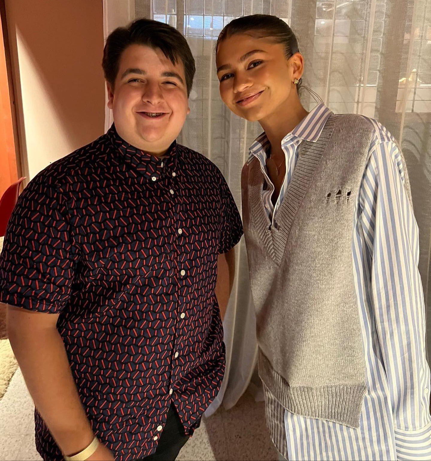 Zendaya Updates on Twitter: "More of Zendaya with fans at The Brothers