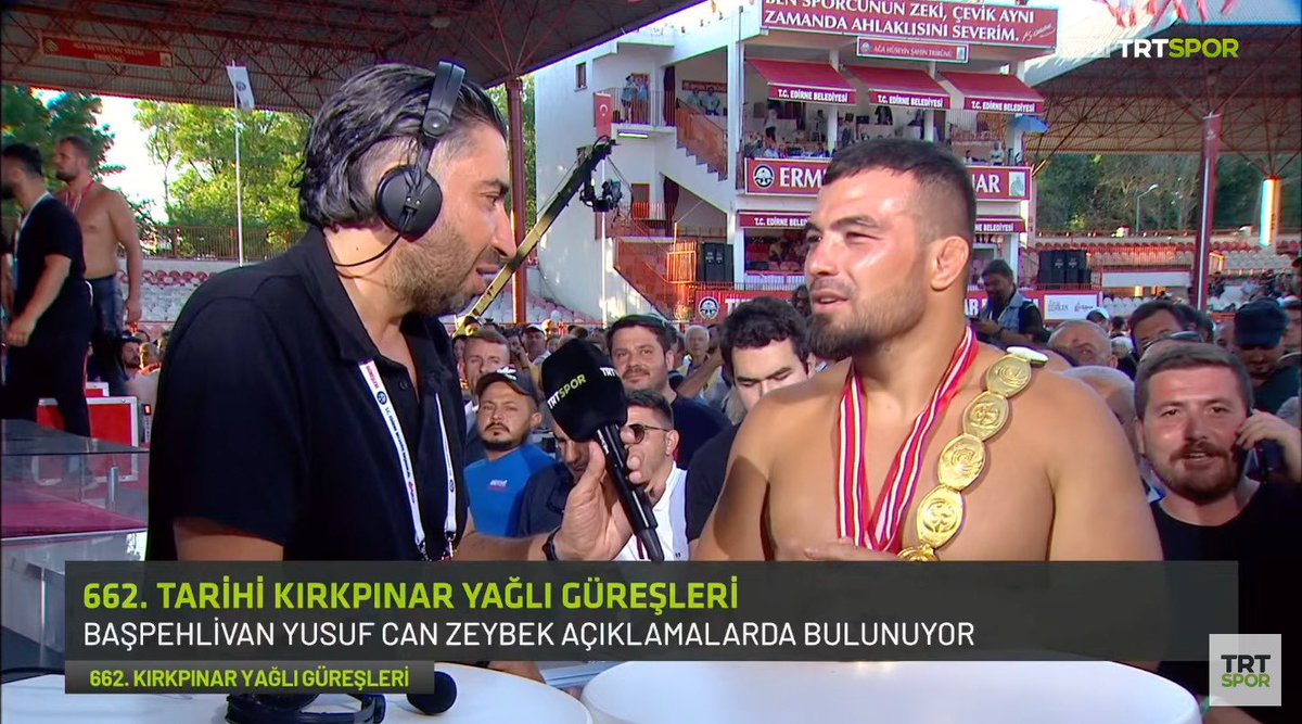 Sahip olduğu güçlü altyapısı ile ülke sporuna yetenekli sporcular yetiştirme misyonu üstlenmiş üniversitemizin Spor Bilimleri Fakültesi öğrencisi Yusuf Can Zeybek, 662. Kırkpınar Yağlı Güreşleri'nde Başpehlivan oldu. Üniversitemizi gururlandıran değerli öğrencimizi tebrik ederim.