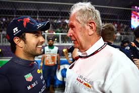 RBR_Daily's tweet photo. 🗣️ | Helmut Marko on Sergio Perez

"In the last ten laps he was the fastest driver in the field, and he was on softs."

"Thank God he finished ahead of Alonso and extended his lead. That's our goal. His position is not in danger at all." 

#F1 #BritishGP https://t.co/akwdnsc5DF