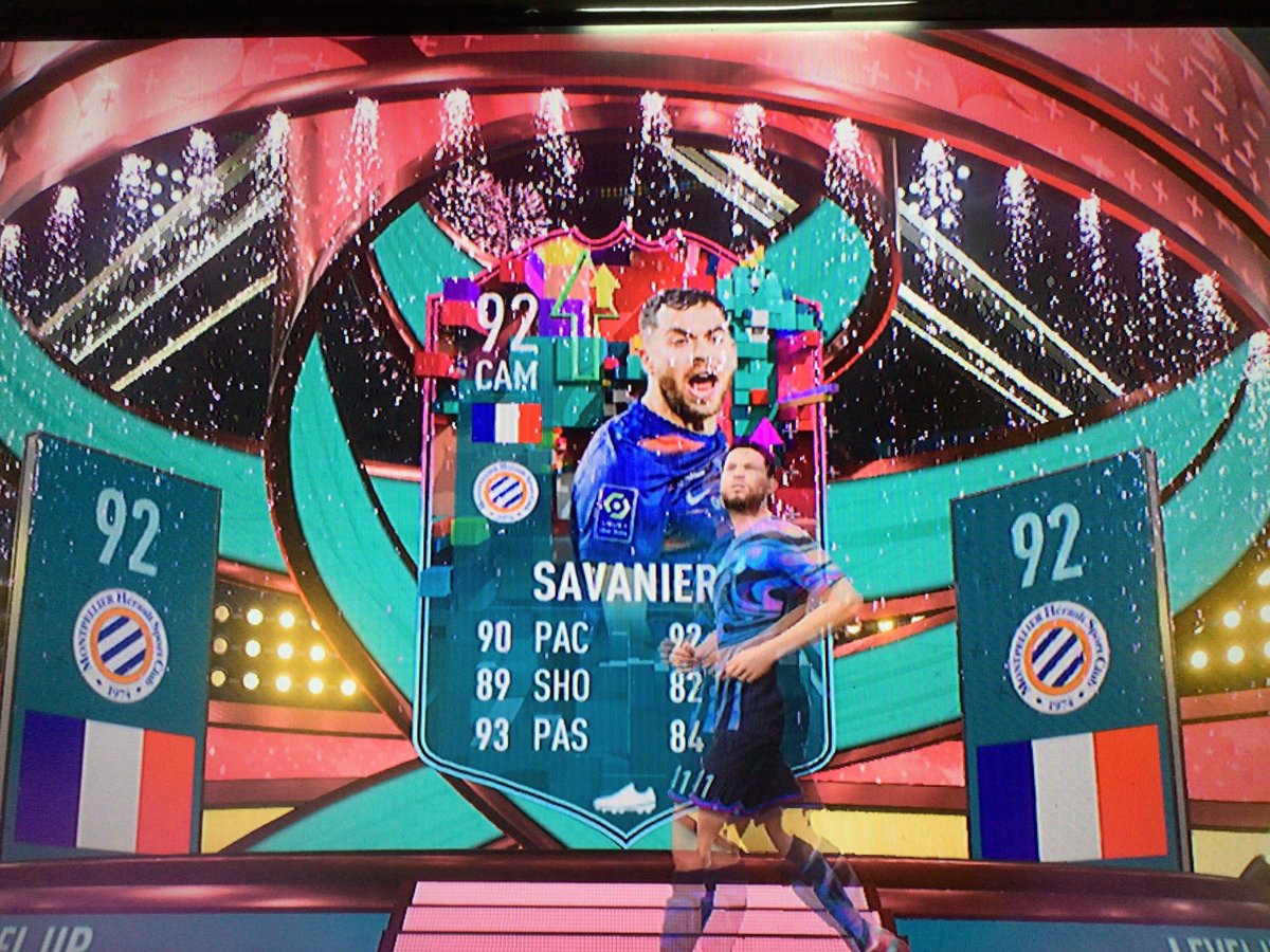 i4q_1's tweet photo. @fut_fifaa ياخي مو لازم العب فيه بقول اطلق لاعب ب العبه لأن الجزء الي فات نزلت له بطاقه فخمه ب معنى الكلمه 🫡. https://t.co/XozRjDAU31
