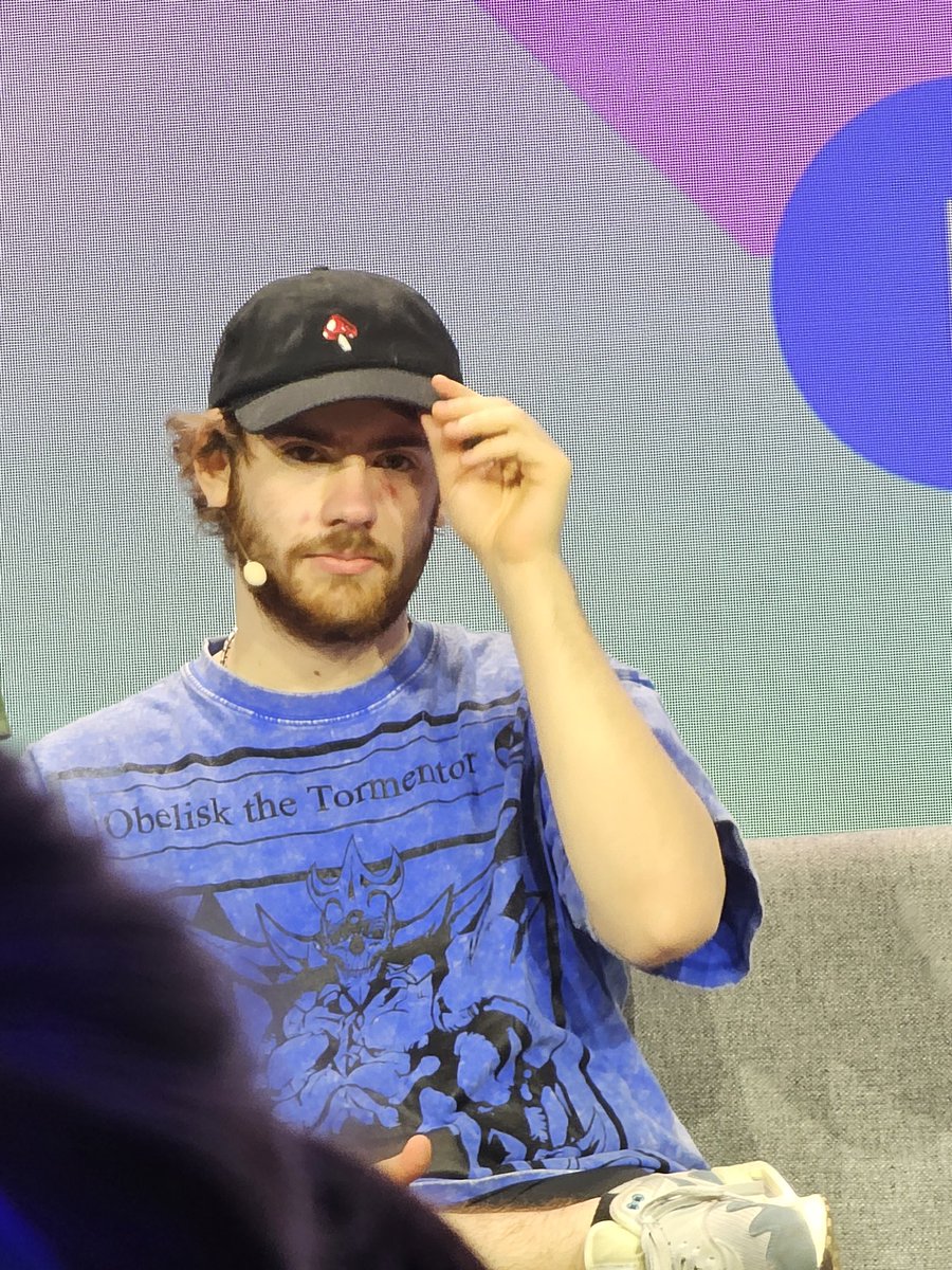 Tamii3i's tweet photo. pictures i took of sapnap at the banter panel🫶 https://t.co/yyXi55j0o7