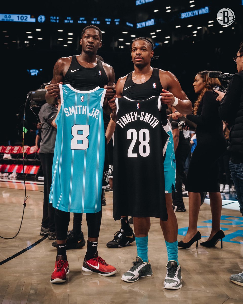 BrooklynNets's tweet photo. Reunited in Brooklyn. 

#DaSmithWay https://t.co/zMa0mFaODt