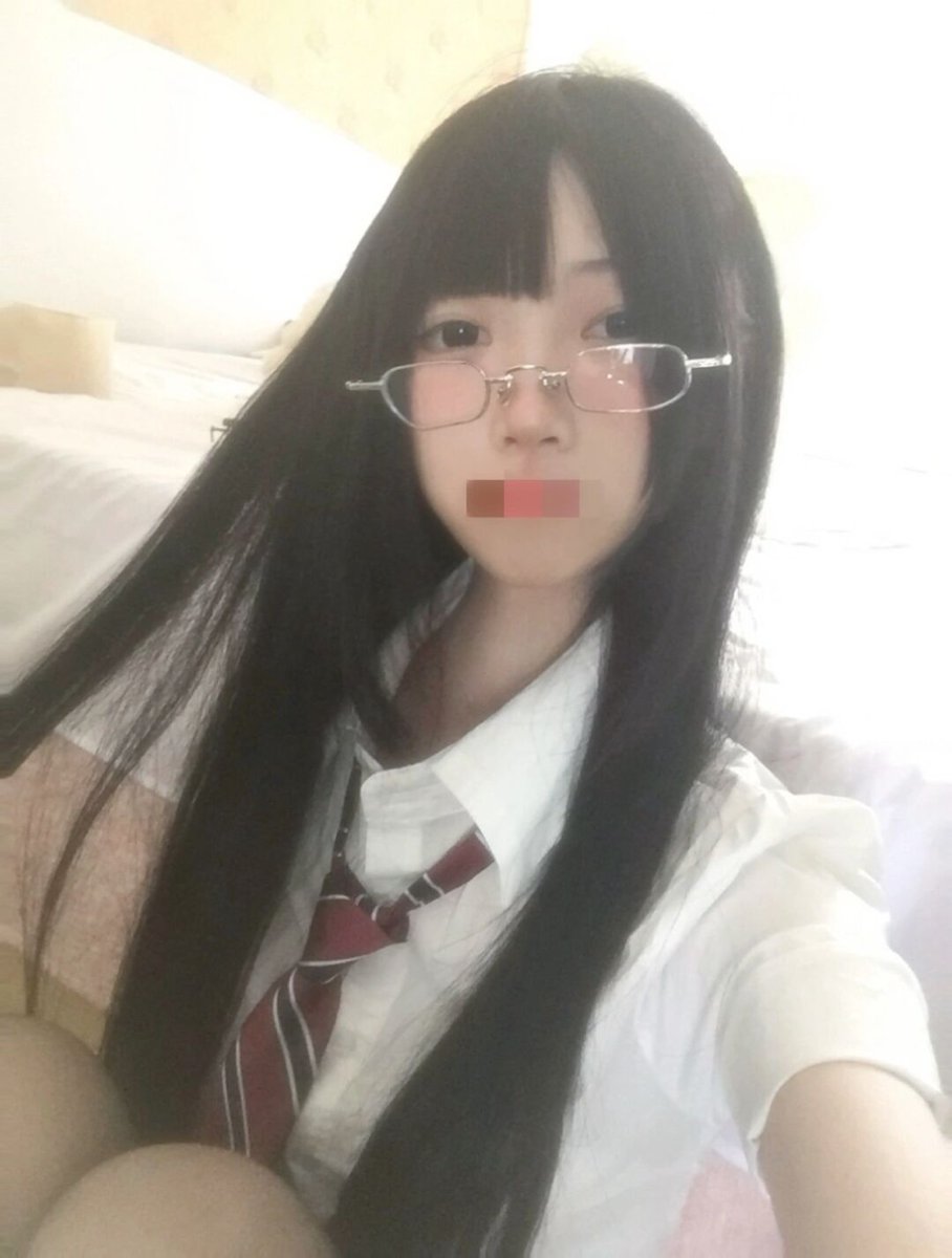 Crystal22186052's tweet photo. 眼 镜 娘 t.coe5qBQkuxDG.