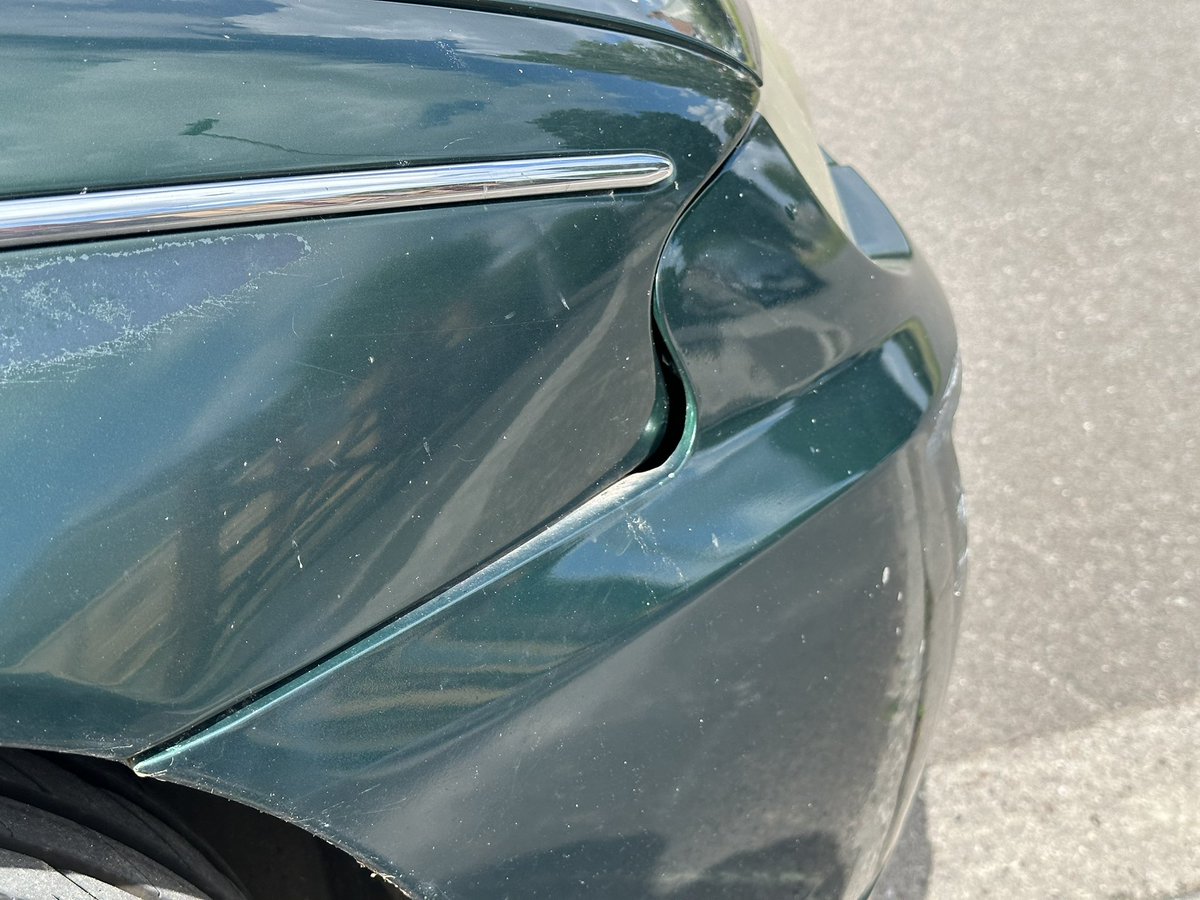 🚨 With the power of Twitter, can we find the person who did a hit-and-run on <a href="/WillPlimmer/">William Plimmer</a>’s Rover 75? Registration of the car was FP70 OHL and it happened yesterday at 12:45pm on Sedgemoor Services Northbound.