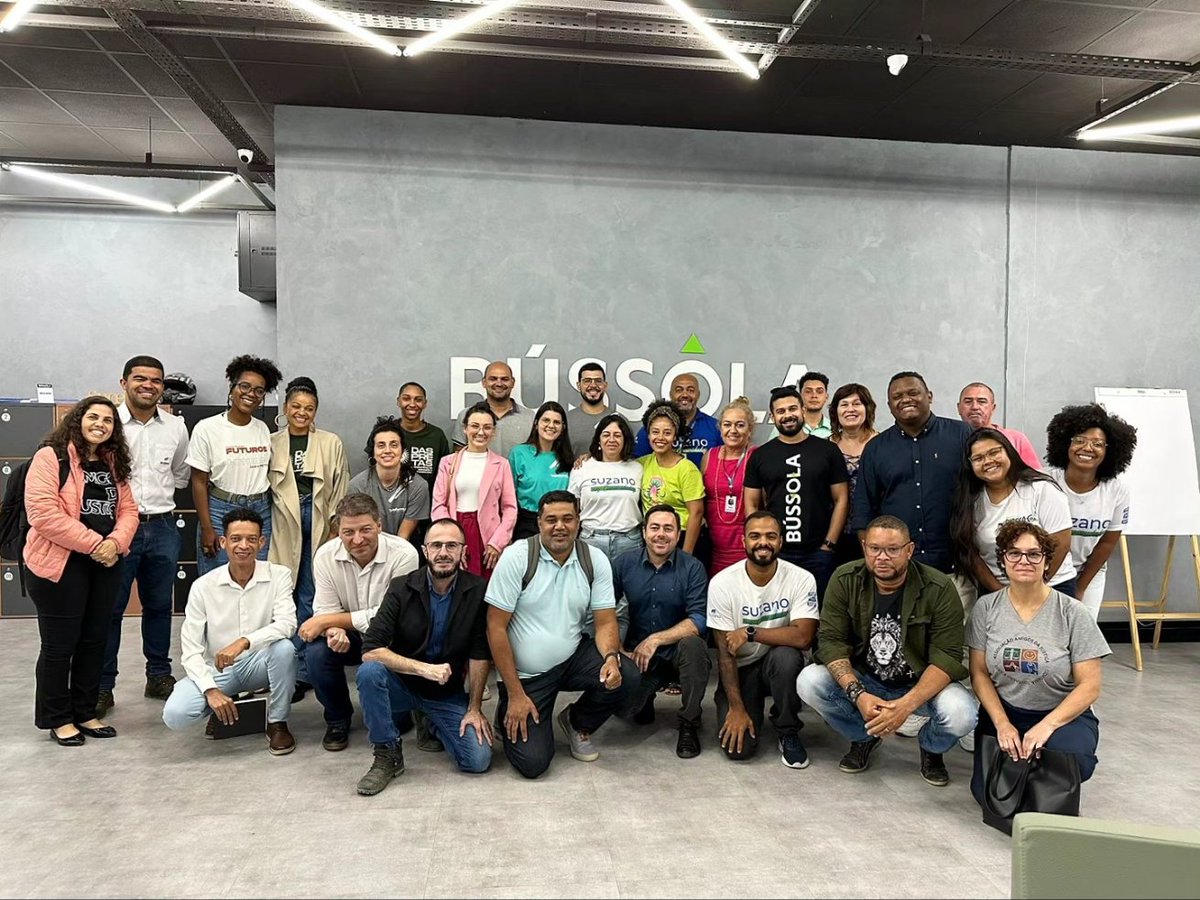 cufa_es's tweet photo. Esse é o registro de um dia muito especial em que estivemos em treinamento com a empresa Suzano, e iremos atender 1400 mulheres empreendedoras durante 2 anos. 

#cufa #cufaes #empreendedorismo #mulheres #empoderamento #riqueza #favela https://t.co/LN81BQV83X