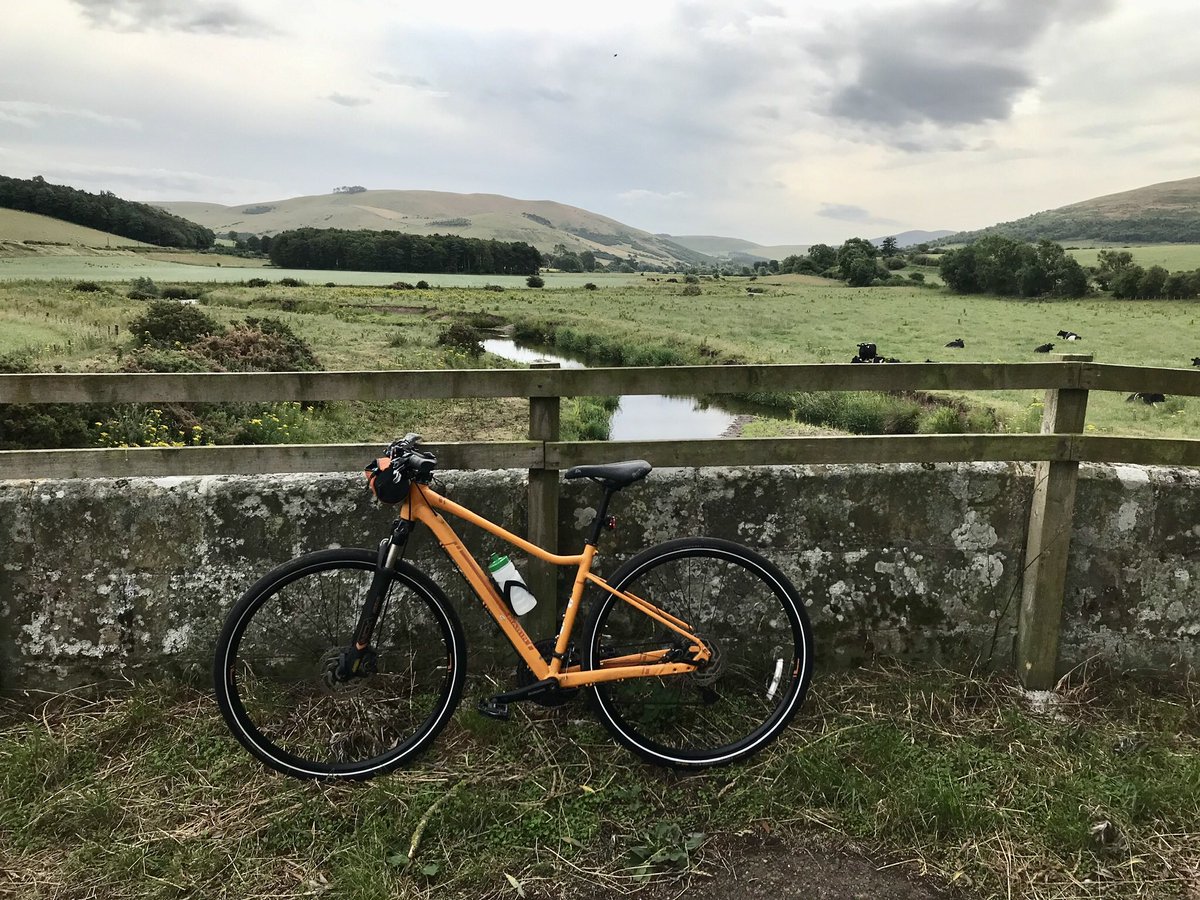 Thehenlady's tweet photo. A little hump back bridge over Bowmont Water, closed to traffic, that I’ve been wanting to incorporate into a route for a while - today was the day 👍 #ScottishBorders #Kilham https://t.co/arprxyXqZZ