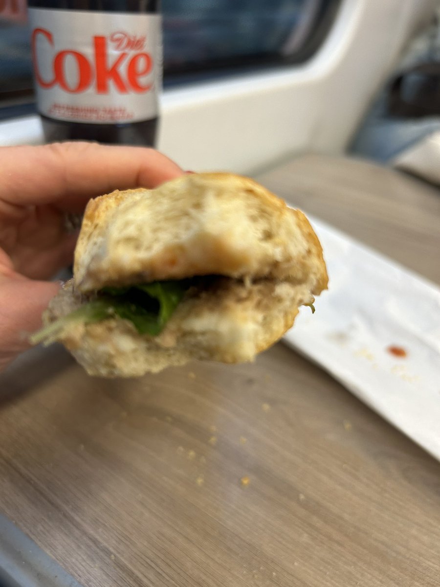 MrsNikkiB_'s tweet photo. By far the worst sandwich I have ever had. It’s like a dry brick that wafted itself past some tuna &amp; added a limp lettuce leaf to try and make it look appealing. Where is the tuna? Where is the butter? @UpperCrust_uk used to be lush, this is rank! #MachesterPicadilly #UpperCrust https://t.co/MOivcaebAm