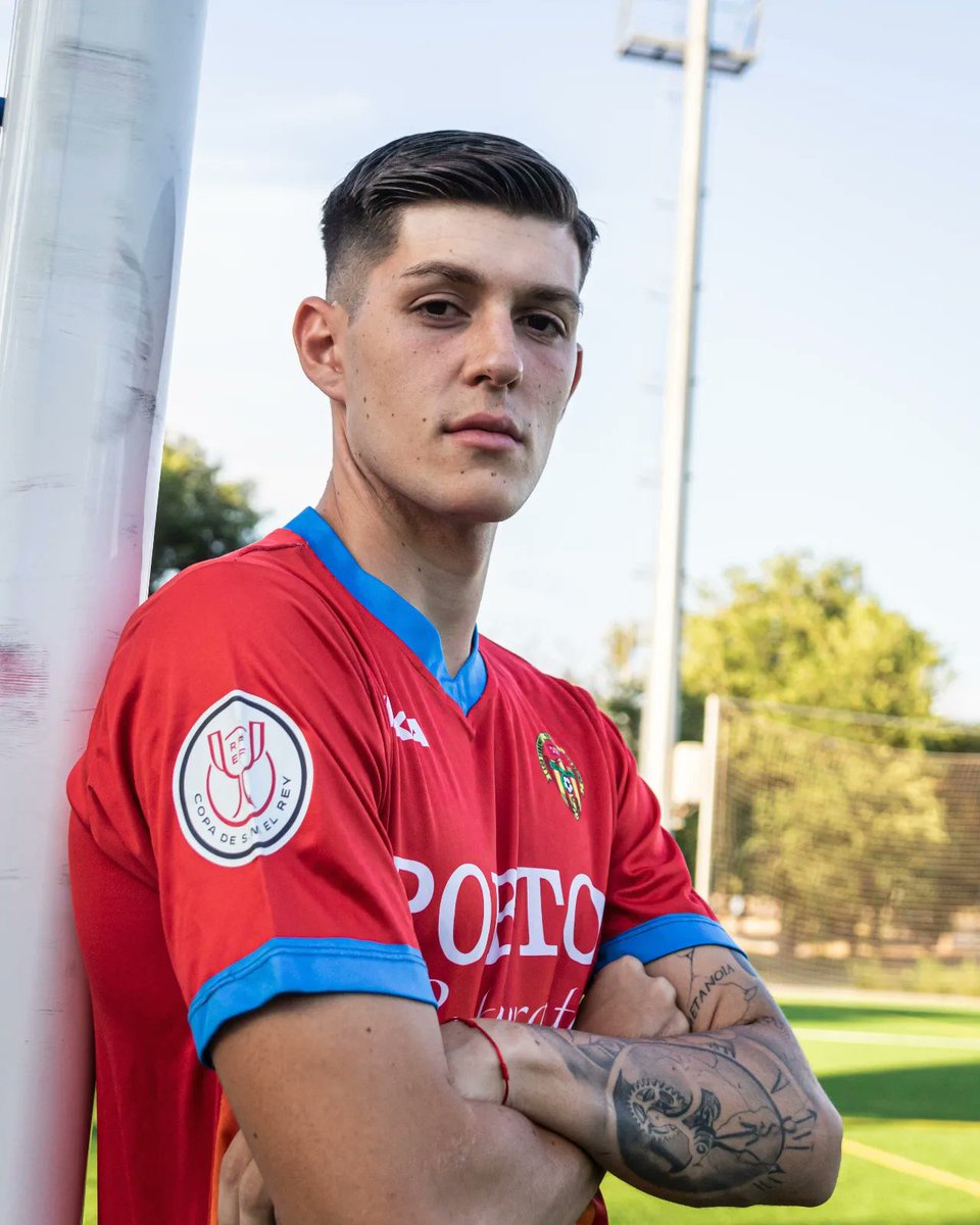 PRIMER EQUIPO I FICHAJE

Adrián ✅

Central de gran envergadura, que llega para fortalecer la defensa del equipo 🛡️

Bienvenido al Eustasio Casallo!!