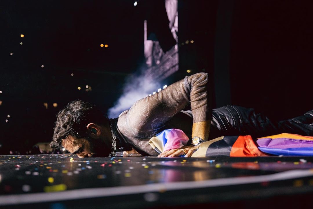 mengoniteam's tweet photo. #latarma Via Instagram:

Ieri allo stadio di San Siro 💔✨ e sabato 15 luglio ci vedremo alla festa finale al Circo Massimo 🔥 https://t.co/JGKwqJWJhi