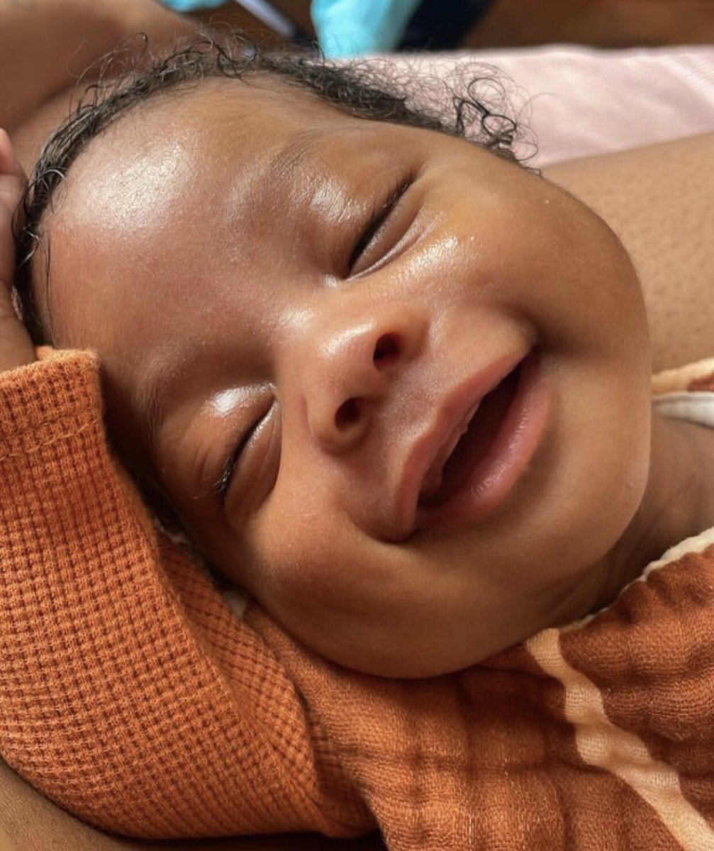 Ladies with small boobs buying bra to me is a complete waste of money, Abeg what are they hiding gan gan