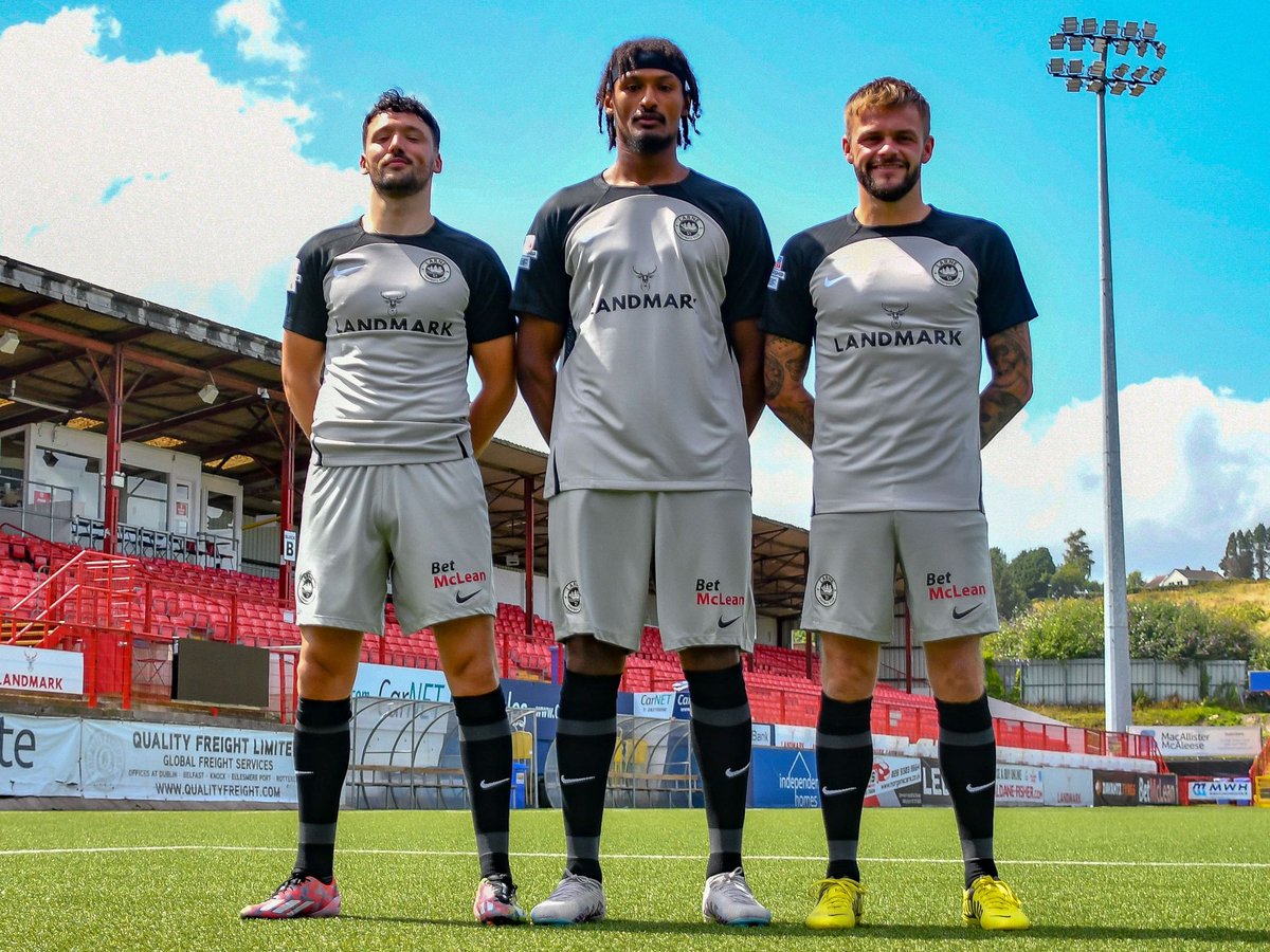 𝐑𝐞𝐚𝐝𝐲 for action 😍

The new kit will be available to purchase exclusively from our Club Shop tomorrow from 10am-5pm &amp; 7-9pm ⏰ 

#WeAreLarne #ForTheTown