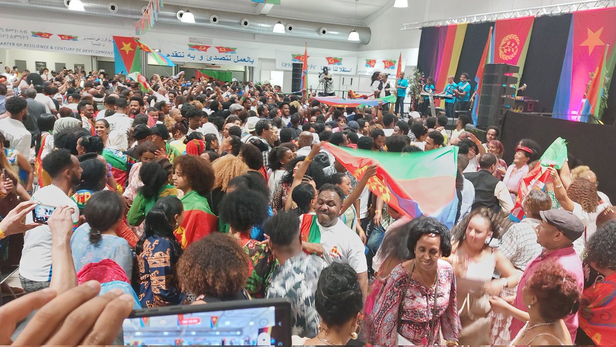 mwslimy's tweet image. Our festival has just come to an end. Big thanks to the disciplined visitors and everyone who made it possible.🇪🇷🇪🇷Awet n&apos;hafash 🇪🇷🇪🇷 #EritreaFestival #EritreaFestivalGermany @EllamellaMg @TecluLebassi @hadnetkeleta