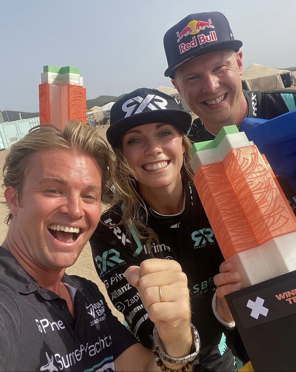 IT’S A DOUBLE ISLAND X PRIX WIN!🥇🥇 We did it! What a team! 🤜🏼🤛🏼💙 @rosbergxracing @ExtremeELive #RXR #DrivenByPurpose