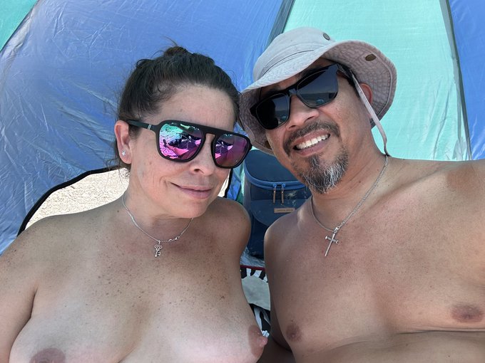 Enjoying hippie hollow https://t.co/D7RABG8iQs<a href="/tag/monday"class="tags"><span>#monday</span></a><a href="/tag/milf"class="tags"><span>#milf</span></a><a href="/tag/hotwife"class="tags"><span>#hotwife</span></a>