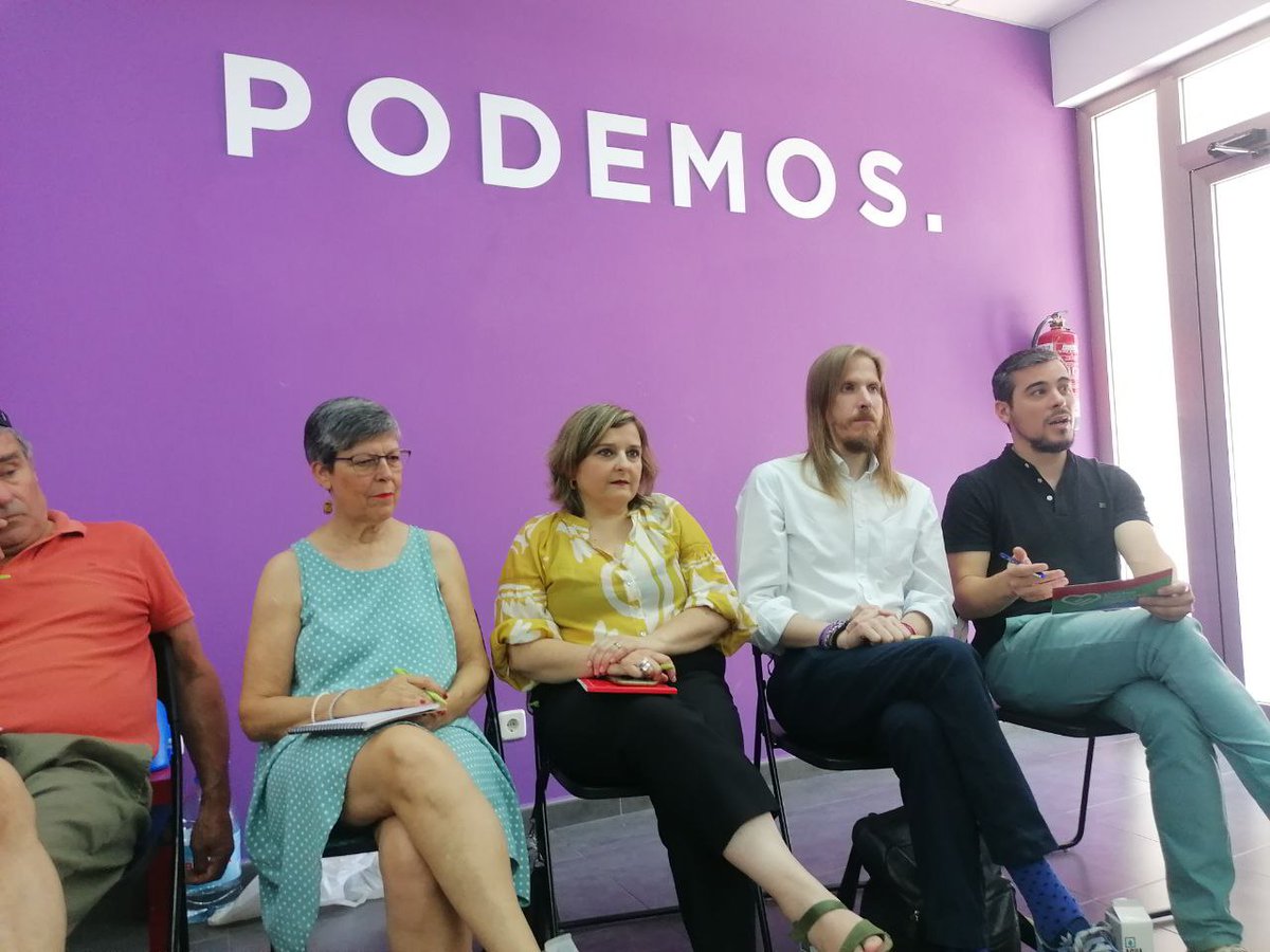 jlgarciagascon's tweet photo. Encontrarnos para tomar impulso desde la base. Gracias @_pablofdez_ por escuchar desde la dirección estatal a la militancia de Podemos Castilla-La Mancha. Cada día trabajando desinteresadamente para mejorar la vida de todas. CLM y un país mejor solo posible con @PODEMOS decisivo. https://t.co/E93OdMezUg