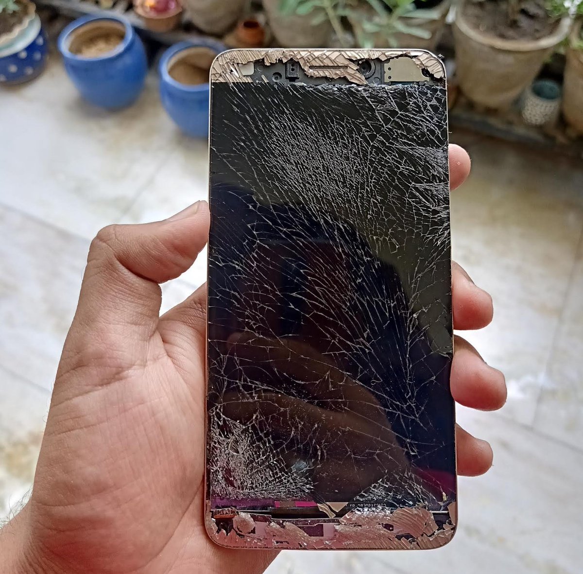 SavageAryan007's tweet photo. [BONUS GIVEAWAY]

My old 2016 LeEco Le 1s Eco is up for grabs by one lucky winner!

This ain't unusable, you can use it when you get it. 

It shows the components through the screen!

To participate, please follow the page, like and RT. 

#SavageArmy #LeEcoGiveaway #Letv #LeEco https://t.co/sm8kF4N1My