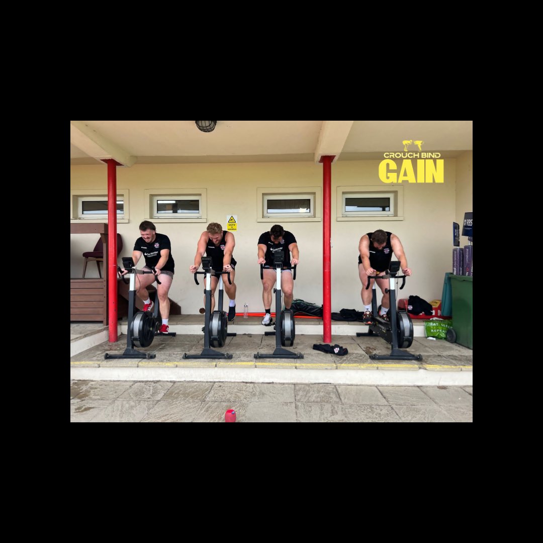 CrouchBindGain's tweet photo. 𝙋𝙚𝙙𝙖𝙡𝙡𝙞𝙣𝙜 𝙞𝙣𝙩𝙤 𝙖 𝙣𝙚𝙬 𝙬𝙚𝙚𝙠 🚴 
.
Well and truly into pre season and the boys are putting in the graft 💪🏽
.
#preseason #offseason #programming #training #crouchbindgain #elevateyourgame #rugby #ruggers #scrum #scrummaster #frontrow #frontrowlife #prop #proplife https://t.co/z43fUN8OJ4