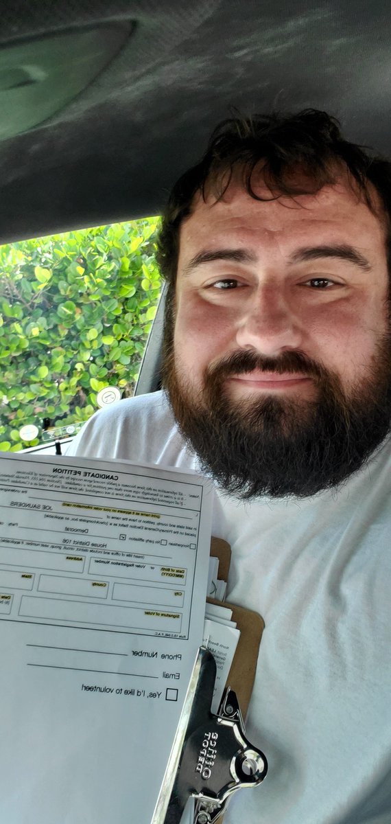 ItsChrisByrnes's tweet photo. It's day 3 of @FlaDems #LeadBlue2023. Are we relaxing by the pool? Hell, no! We're knocking doors in Miami Beach with @NikkiFried @MiamiDadeDems @MBDemocrats to talk with voters about the important ballot initiatives and why Vote-by-Mail is like free insurance for their vote. https://t.co/ohFymnbQkO