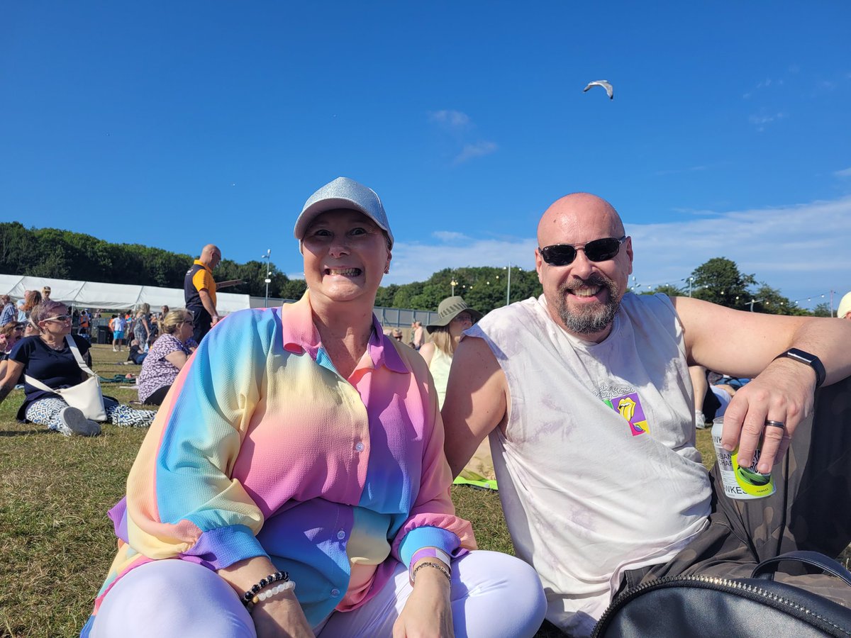 suzipayton's tweet photo. @nilerodgers my sis and her husband are massive fans. They saw you at Rochester and now at Stanmer Park. Pls give them a shout out; Nicola and Ade Brownlee 🙏 https://t.co/XcxpXFxRTC