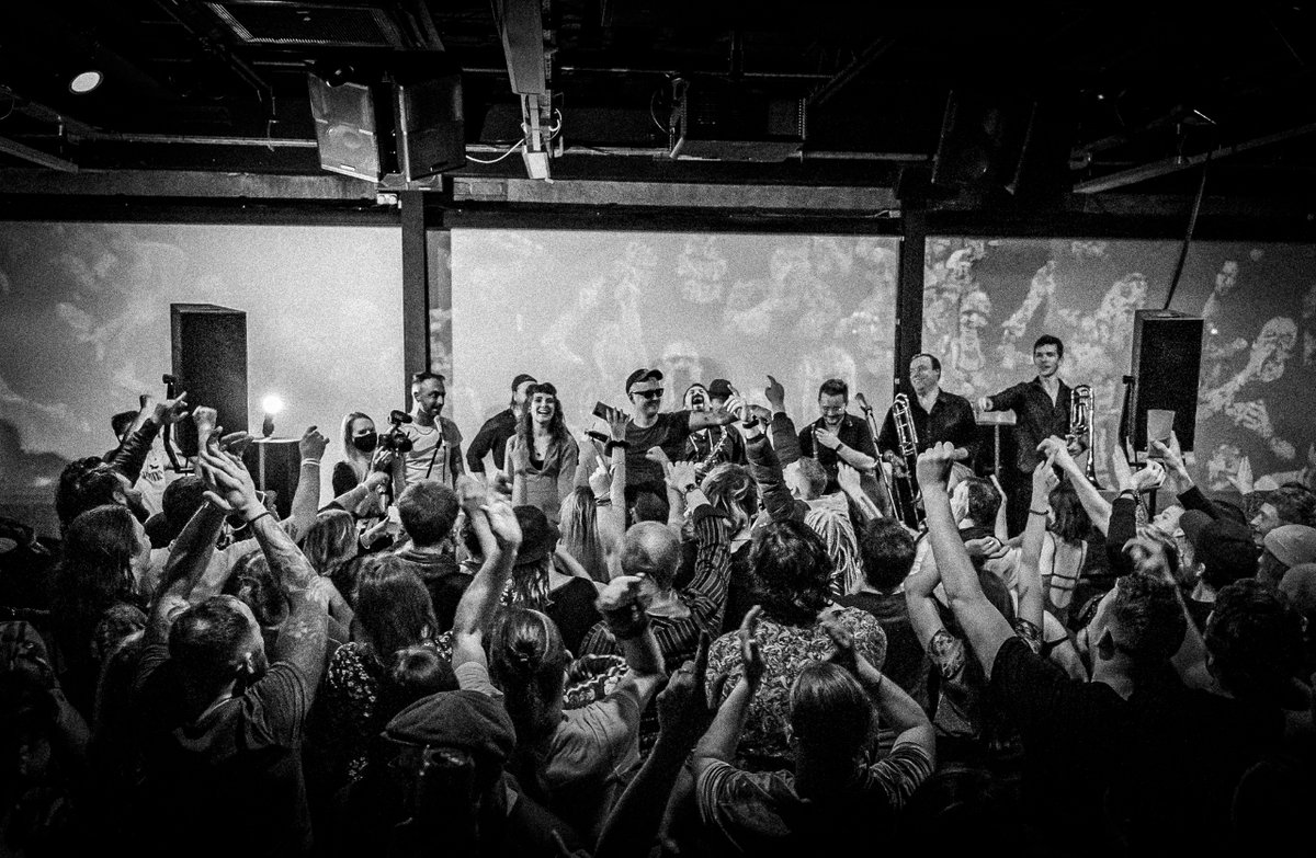 📢 Live Music Call Out! 

We host a range of live music performances in out Event Space. 

We’re keen to hear from gig promoters showcasing singer-songwriters, bands, anything with live instruments! 🎵 🪕🎤🎸🎷 

👀 Check out our new live music brochure 👉 sheafst.com/space/gigs/