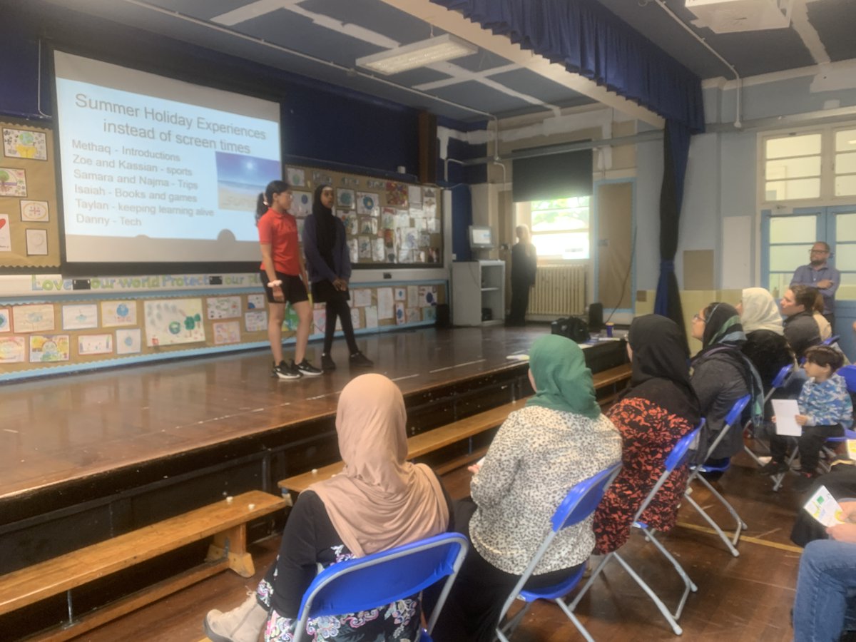 katypotts's tweet photo. 50+ Parents at Exhibition of Learning
Pooles Park Primary Led School Council 
-Summer Holiday Activities  
-Fun Safe Learning Offline + Online day 
🏓@summerversity @Islingtonlibs 📚
-#OnlineSafety #Digital5ADay Inc. 
@bbcbitesize @busythings @raspberrypi @cgpbooks
@ChildrensComm https://t.co/FWynEKn7iC