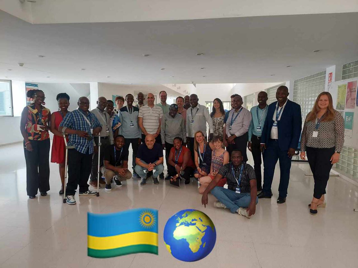 🌍🇷🇼🇪🇺 Visitan <a href="/AccesibilidadUA/">Accesibilidad Digital UA</a> una delegación de 22 personas de Ruanda (Asociaciones, Universidades, Gobierno) en el marco del Proyecto Erasmus+ ANSWER <a href="/OGPIUA/">OGPI</a> 
Descubrieron las tecnologías accesibles <a href="/UA_Universidad/">Universidad de Alicante UA</a> y conocieron las buenas prácticas de Accesibilidad Digital