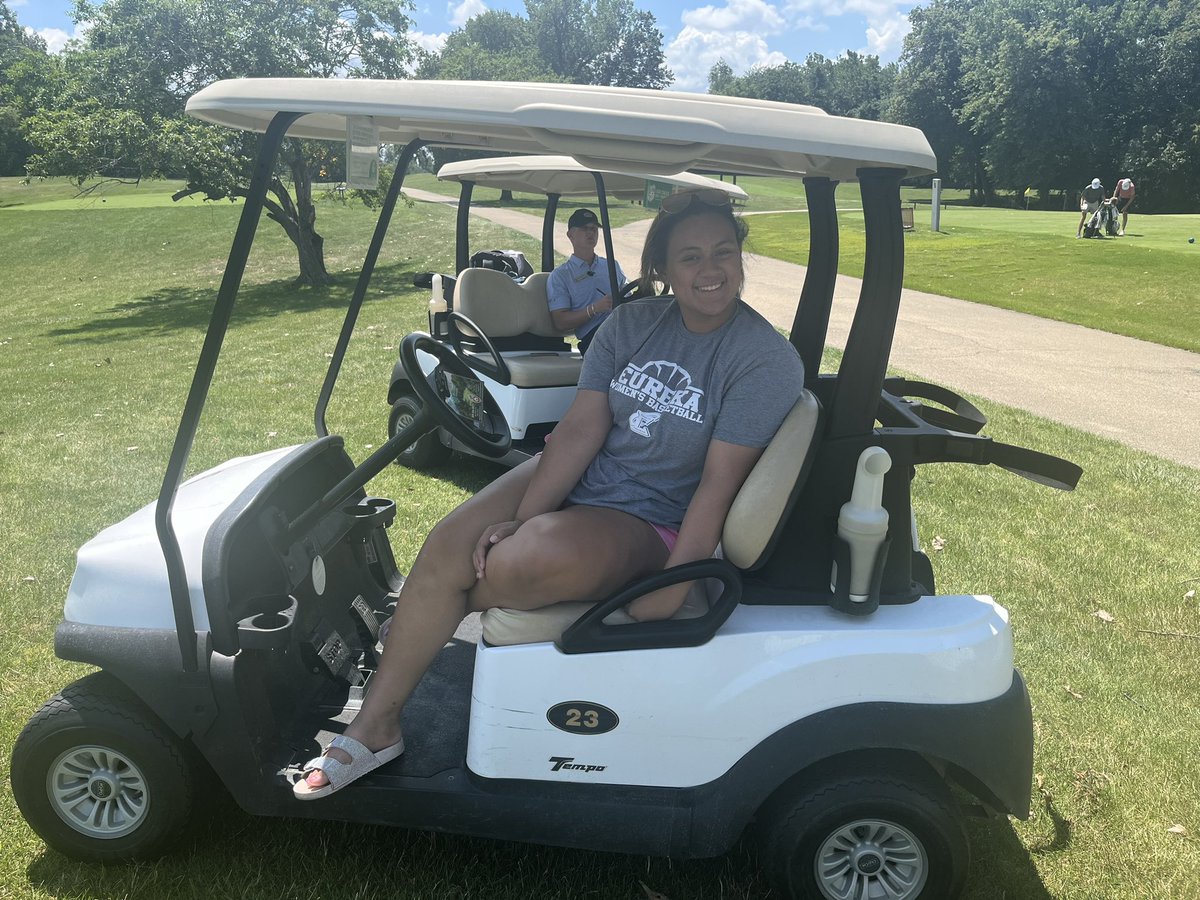 EurekaWbb's tweet photo. Beautiful first day volunteering at the Renewal by Andersen Junior Open hosted by D.A. Points! Catch members of our team out here all week as spotters, water rovers, and running the timing stations for the AJGA golfers! ⛳️ https://t.co/Q53tf3s1nR