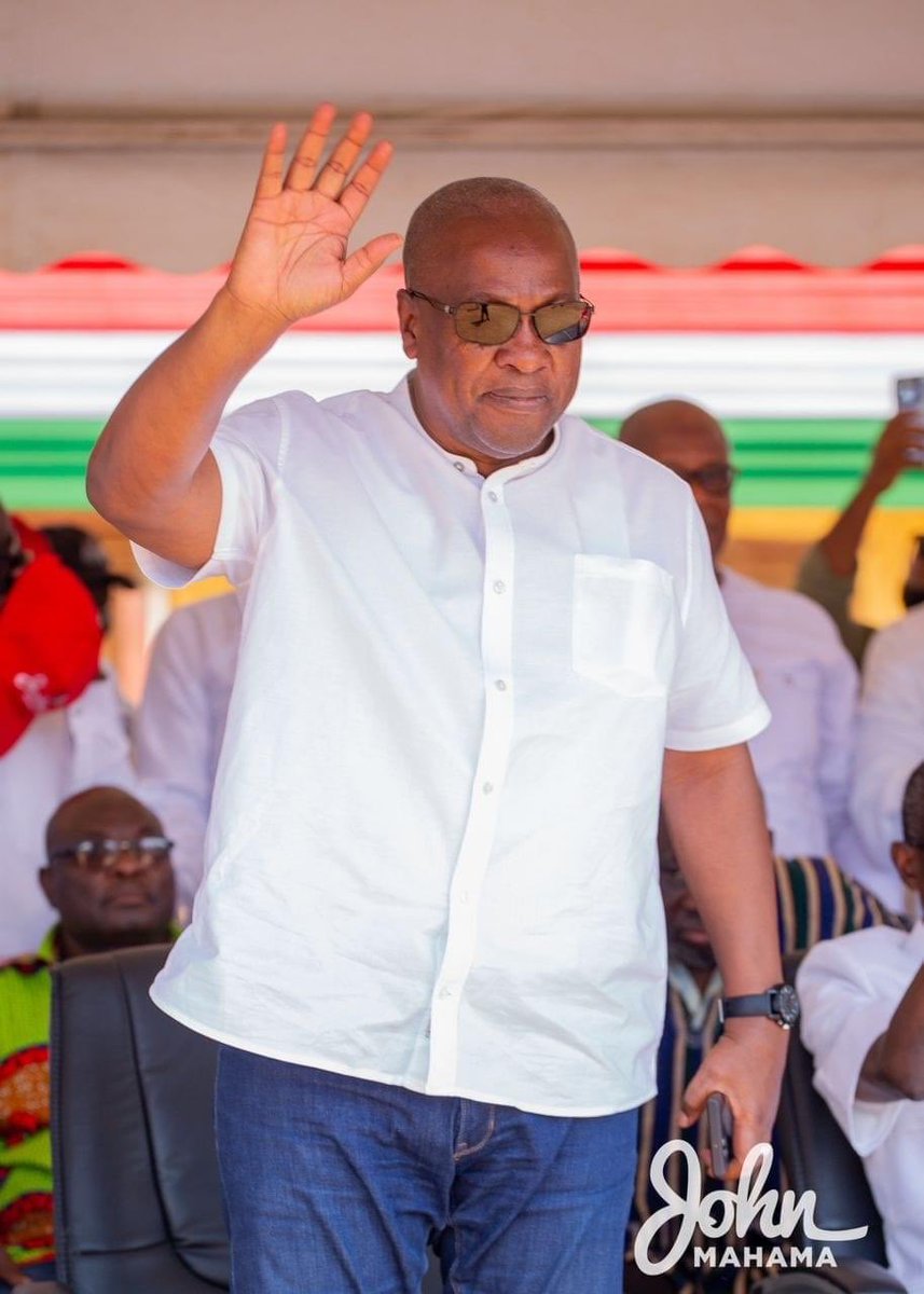 joyce_bawah's tweet photo. HE John Dramani Mahama! God bless you 🙏🏽🙏🏽🙏🏽 https://t.co/YMmfHI97vl
