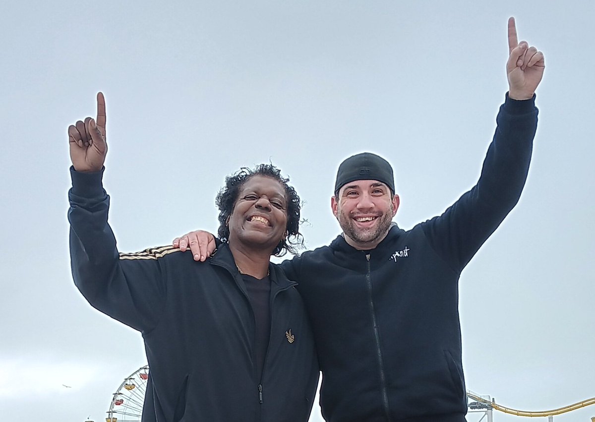 100% true fact.... I am friends with the legendary <a href="/TheFancyRay/">Fancy Ray McCloney</a>

#JoyfulThrills #friendship #fancyray #fancyraymccloney #minnesota