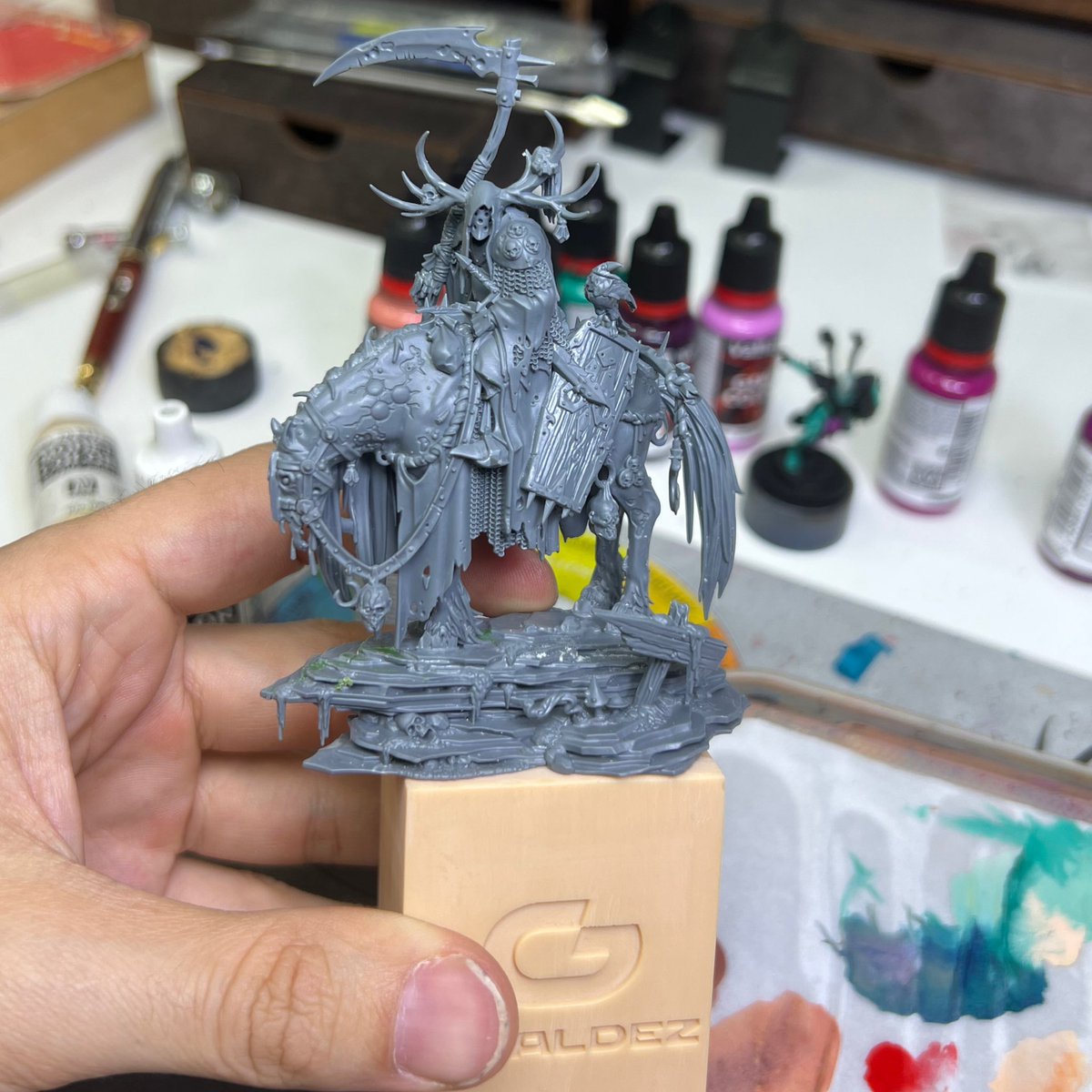 StudioGiraldez's tweet photo. Next project!!!!!
Wow, these details are fu.. awesome😍

Commission for a collector 😏 https://t.co/SnIcym2jWi