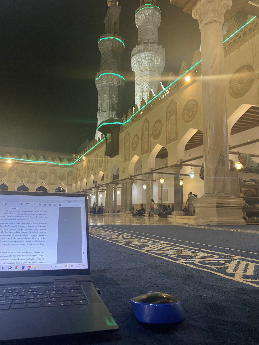 CansuAltinok's tweet photo. Allah hepinize böyle çalışma ortamı nasip etsin:)
#Ezher https://t.co/1IuwOWiz8g