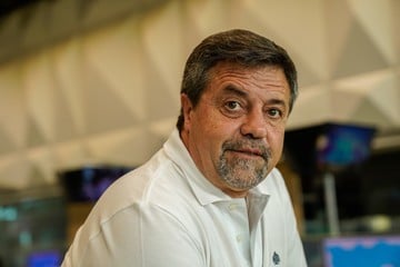 Nico_Inchausti's tweet photo. @alanacevedo20 Claro porque ÉL dirige hockey https://t.co/fttqQ6X3ai