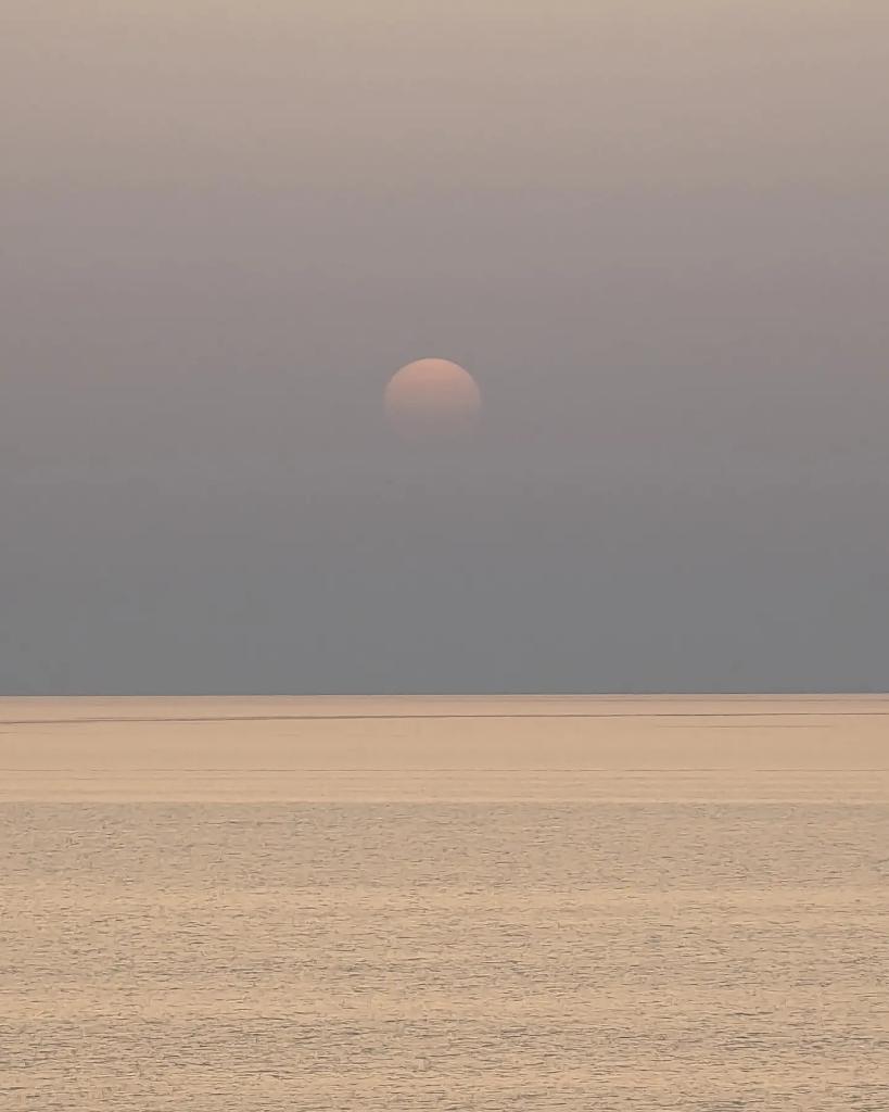 LeonoraMariaD's tweet photo. Sunset in Sicily 🌅 #NoFiltersNeeded #Sunset #ItsGoneNow #Holidays https://t.co/RV3nhLFXxv