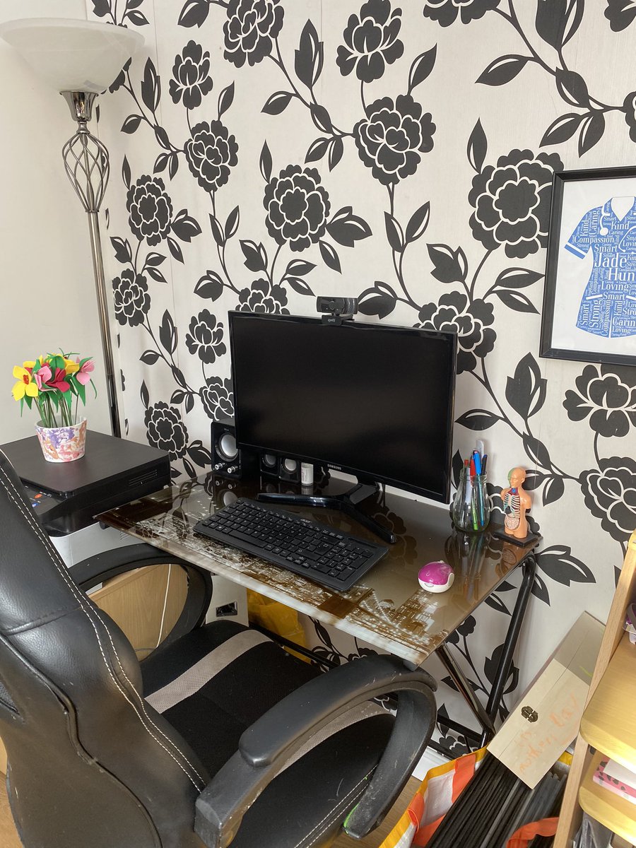 RNJadePUNC21's tweet image. Now my desk space is ready for 3 week simulation placement and year 3! #PUNC21 #StudySpace #StudentNurse