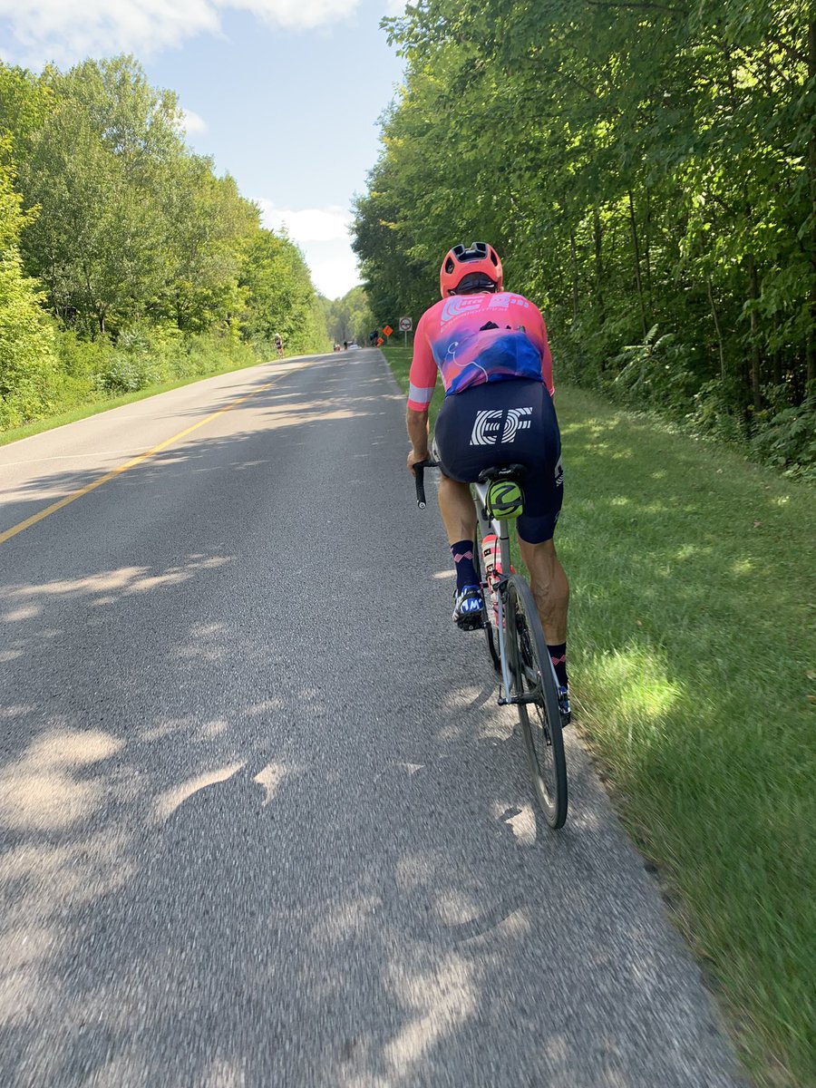 Congrats @rusty_woods 🇨🇦 on the epic, grinding 🏔️, stage win today #TourdeFrance! Still remember when you let me draft behind you during your cooldown lap in the park. Was the highlight of my cycling year.