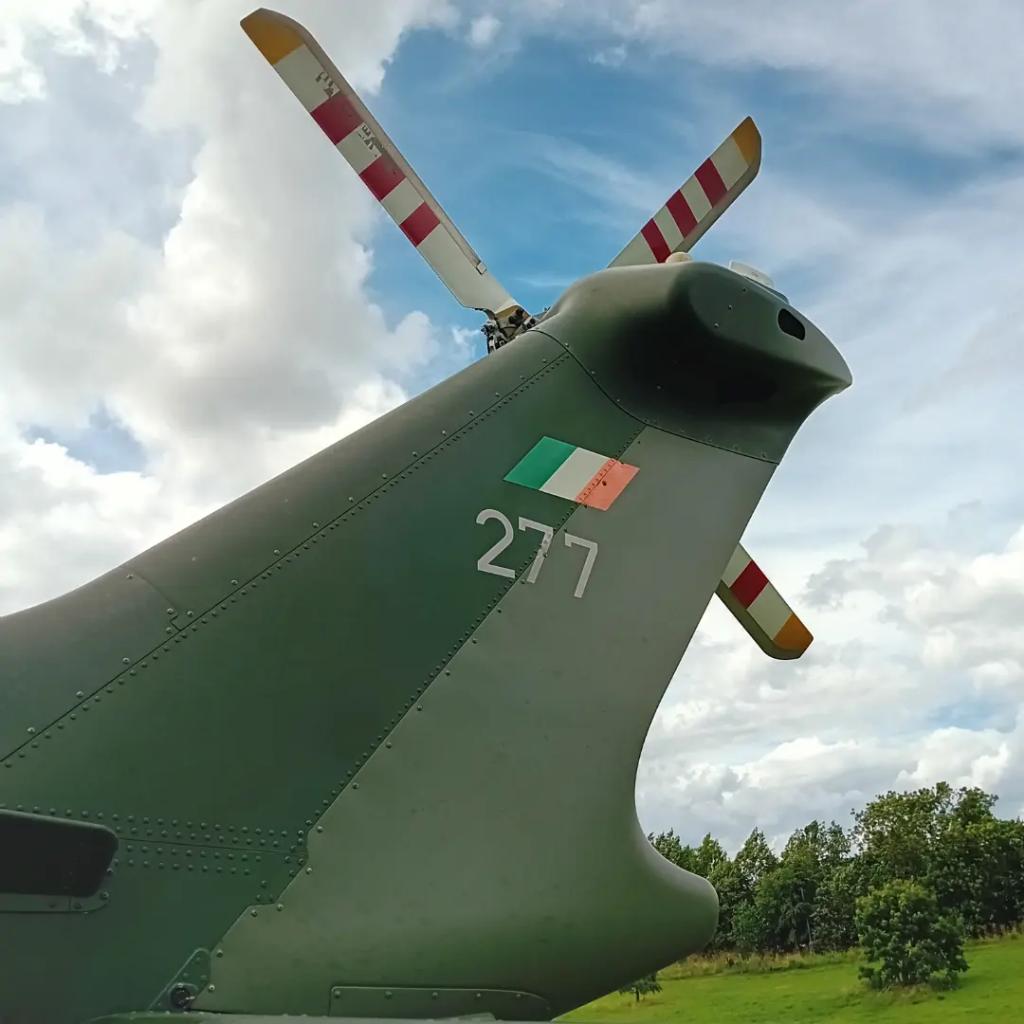alan_curran95's tweet photo. Got a flypast while giving a tour today by of @IrishAirCorps. Happily got my break afterwards and toddled over to the Royal Hospital grounds for a look 😁🇮🇪 #AC112 #IrishAirCorps #Heli60 #AirAmbulance https://t.co/dtngBO50gG