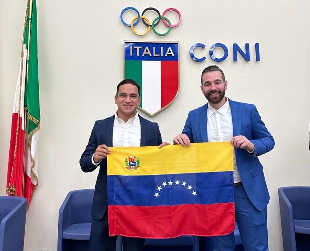 Que bueno saber que la República Bolivariana de Venezuela forma parte de la Federación Internacional de Padel, agradecemos al Compatriota Bolivariano Ministro <a href="/MervinMaldonad0/">Mervin Maldonado</a> por el apoyo. ¡Felicitaciones a tod@s l@s padeler@s de nuestro país! 
¡Viva nuestro apasionante deporte!