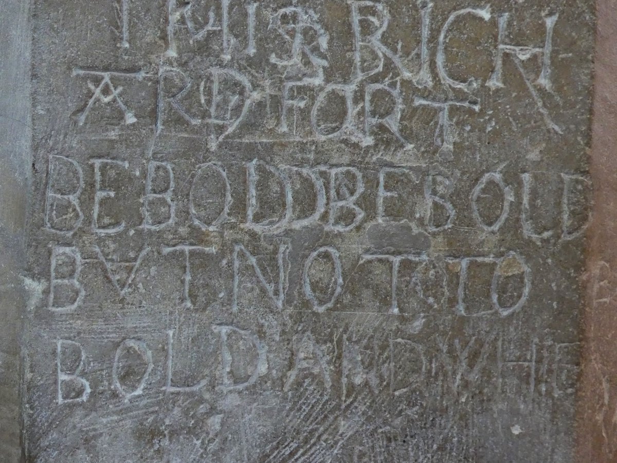 Out on a @Batsinchurches mini tour of Gloucestershire. Starting with a bit of non work church crawling at Painswick with its clipped yews and its Civil War graffito reminder to be bold, be bold, but not too bold... #churches #generaladvice