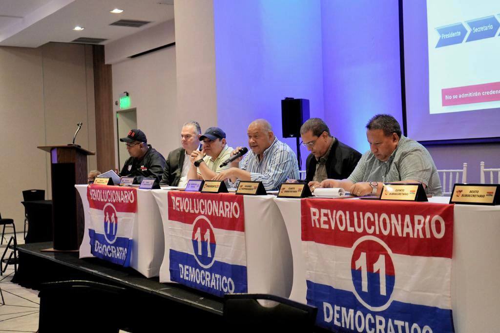 raulpinedav's tweet photo. El día de ayer realizamos📍El Consejo Directivo Nacional donde discutimos y preparamos la elección de los diputados suplente de los copartidarios que ganaron el pasado 11 de junio. 

Continuaremos representando al Distrito de San Miguelito. https://t.co/Qm1AufSTq4