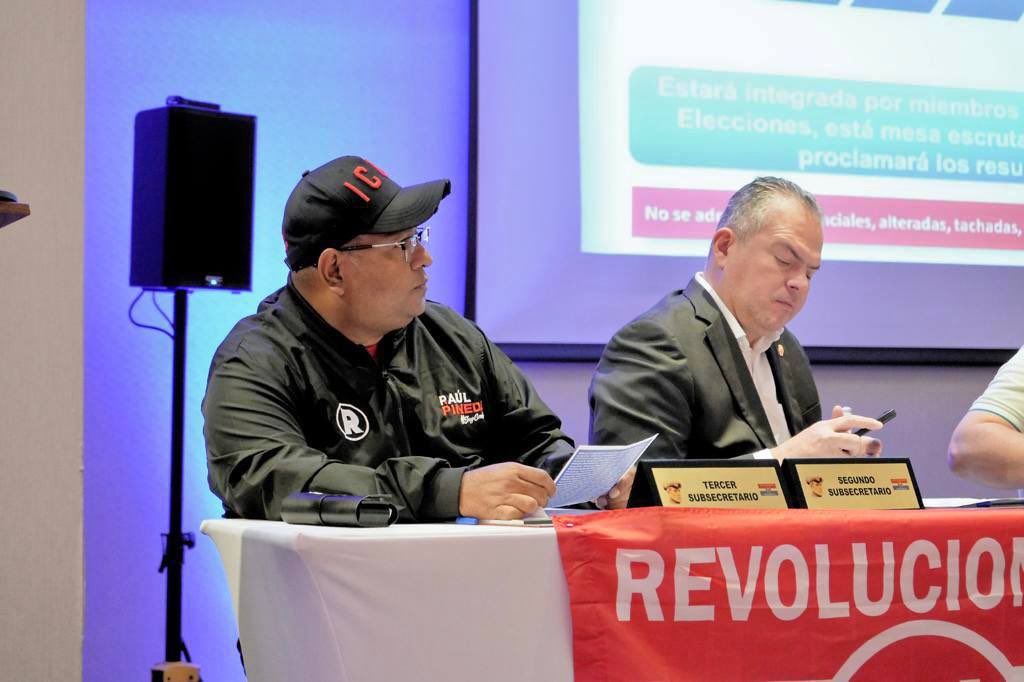 raulpinedav's tweet photo. El día de ayer realizamos📍El Consejo Directivo Nacional donde discutimos y preparamos la elección de los diputados suplente de los copartidarios que ganaron el pasado 11 de junio. 

Continuaremos representando al Distrito de San Miguelito. https://t.co/Qm1AufSTq4