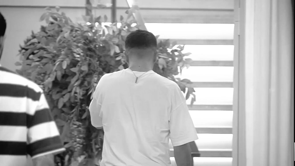 düşer aklıma bomboş gidişlerin 💔

#elsed