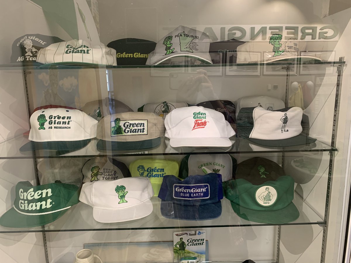 justinetlai's tweet photo. wow I can’t believe heaven is in Minnesota (heaven being a comprehensive collection of vintage green giant junk) https://t.co/zA3sDWuth7