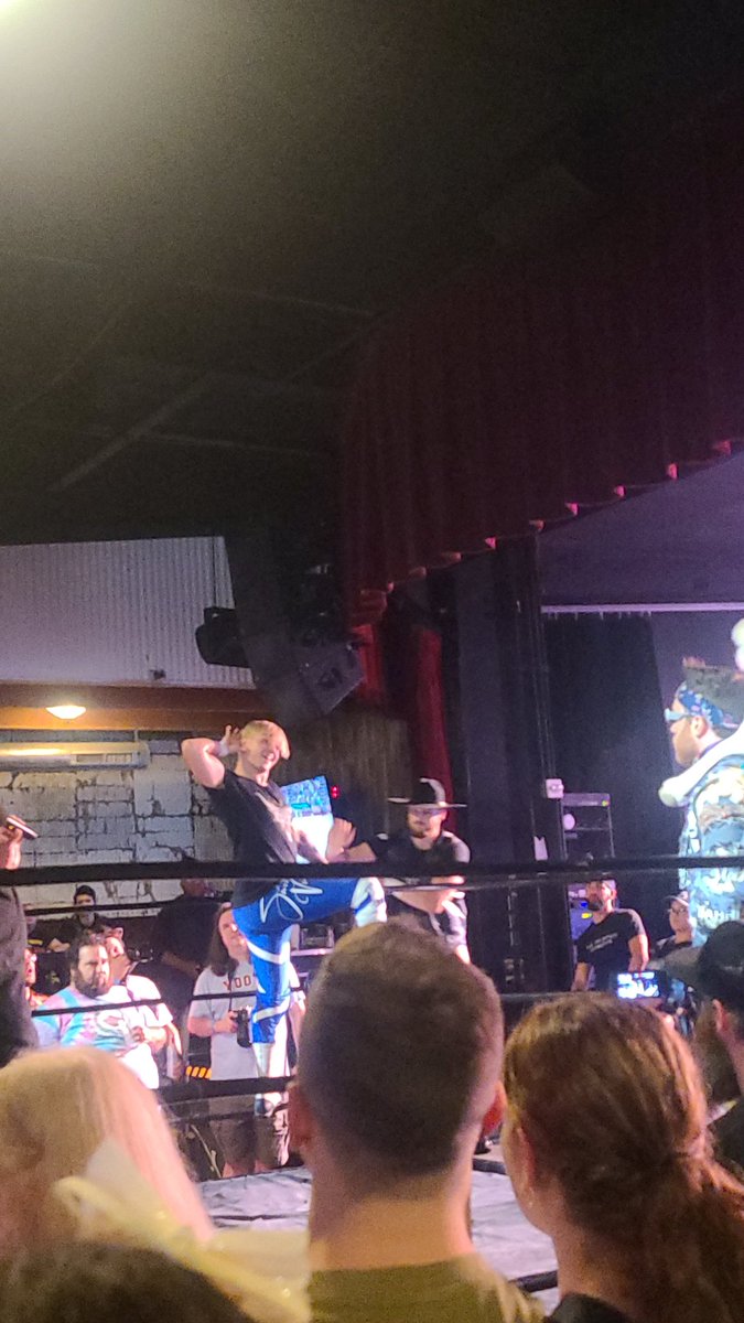 ZOATLeveillee98's tweet photo. What happens when you get 4 top teams and you put them in one match? It gets CRAZY up in Foxboro!!!
#ShookCrew vs #HispanicMechanics vs @WavesandCurlstt vs #StetsonRanch goes down NOW here at #WaterWaterEverywhere!!! https://t.co/umqdFfRw1W