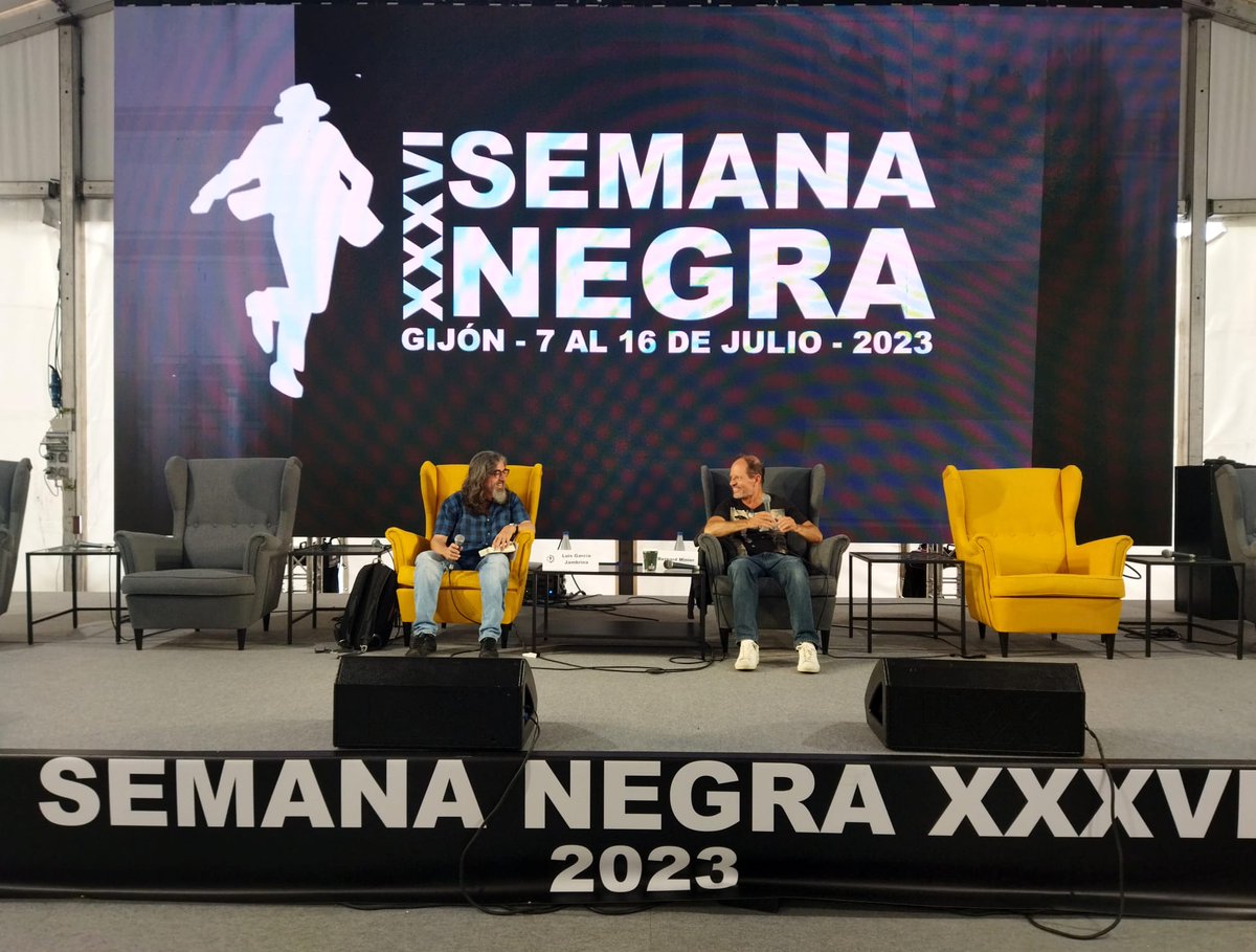 🎪Carpa del Encuentro  
⚫️Presentación: Lucía de Bernard Minier. Con Luis García Jambrina.
 Nuestro canal 📺👇
 youtube.com/watch?v=Nmq09J…