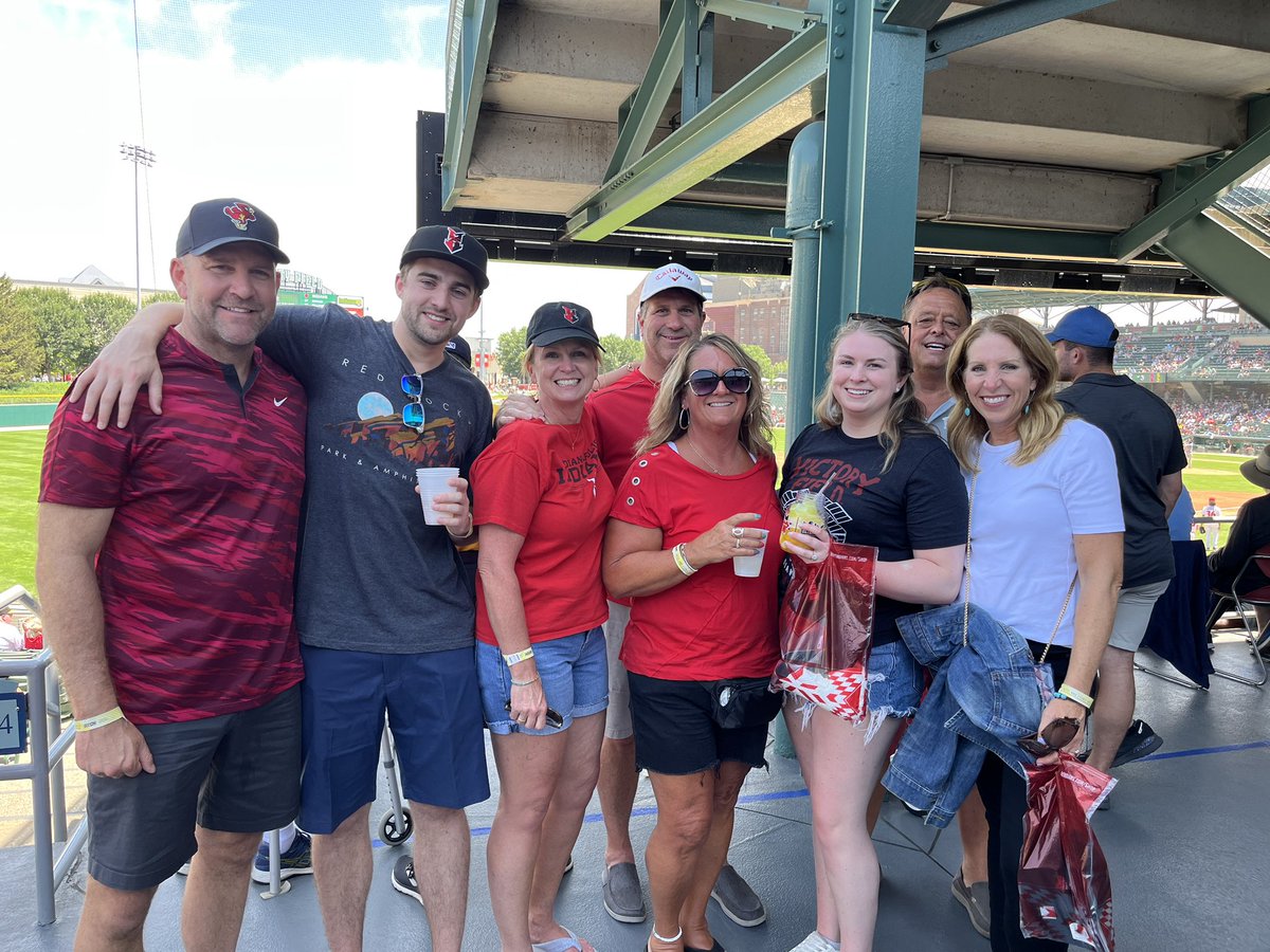 vsbond1987's tweet photo. Pre-wedding family fun @indyindians #AtTheVic https://t.co/QkH0WyxIr3