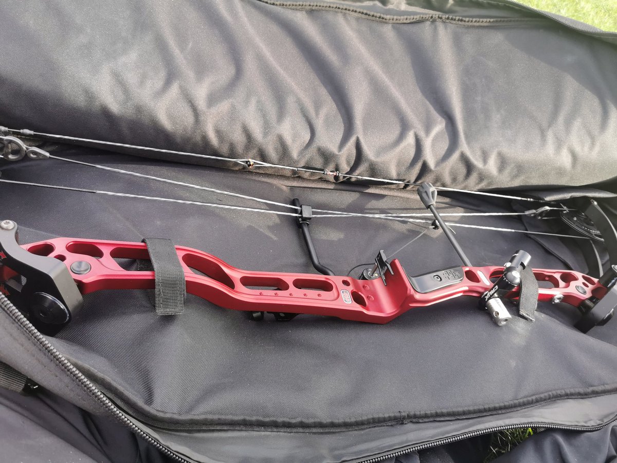 Shouldersgaming's tweet photo. After a couple of weeks it looks like me and the bow finally making friends! Thanks #neatharchery! Cant wait to be back at it next Friday #archery https://t.co/sENXouLRBB