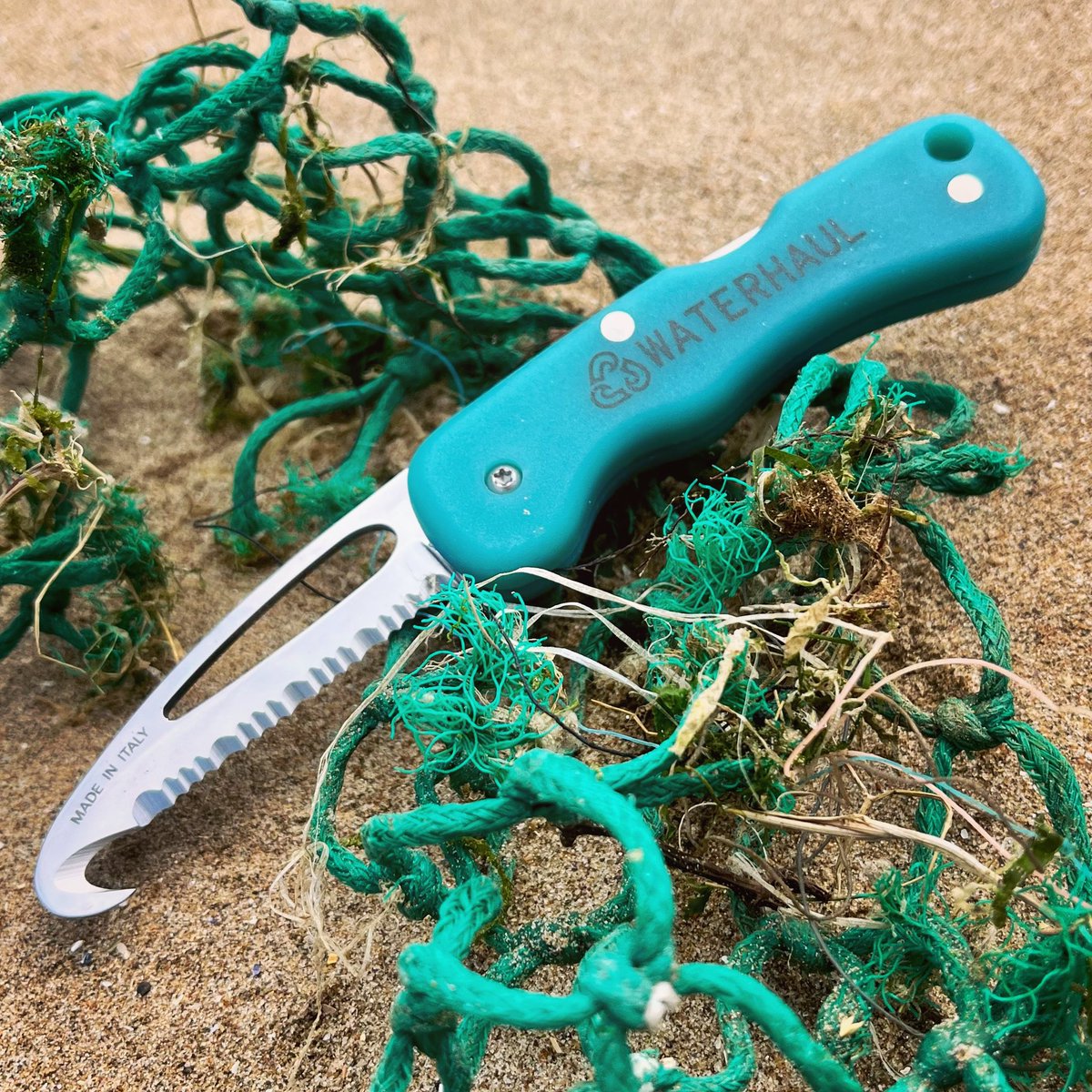 Tested out my <a href="/Waterhaul1/">Waterhaul</a> knife collecting lost fishing nets. 

Which is apt because it’s made of recycled ocean plastic 🌊♻️ #oceanplastic #recycle